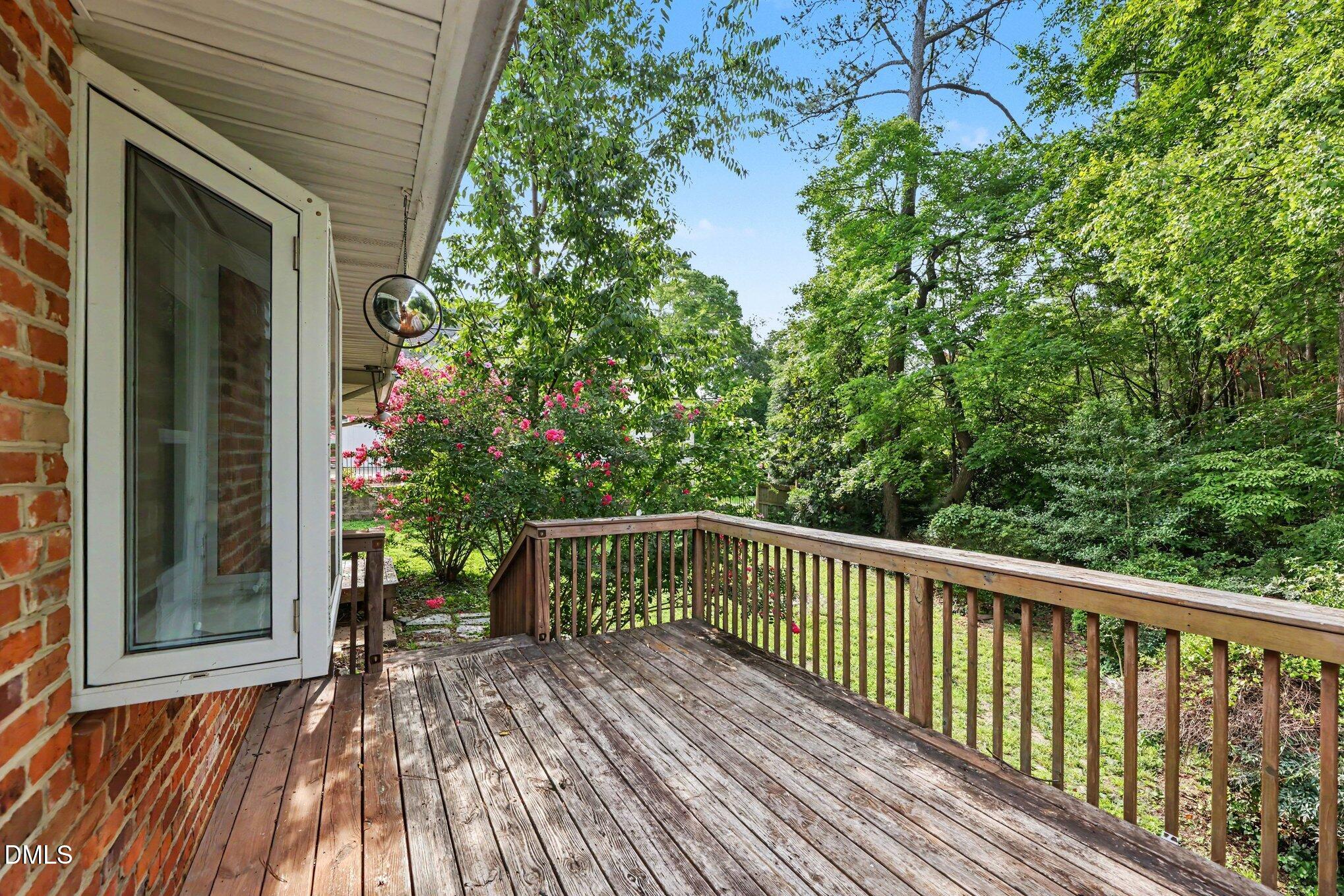 5001 Yadkin Drive Property Photo 15