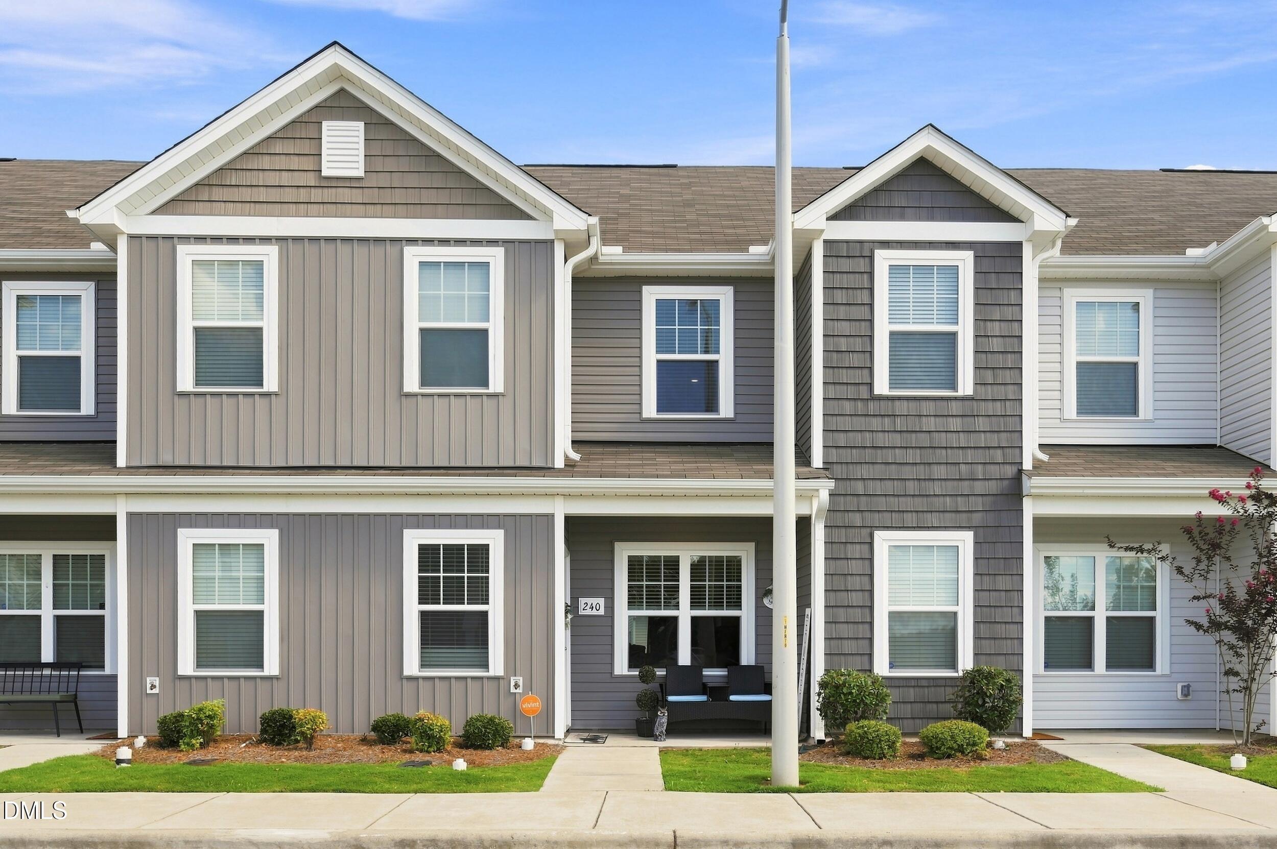 240 Yorktown Lane Property Photo 1