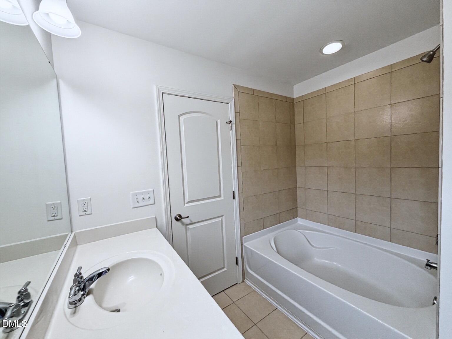 14 Pilatus Drive Property Photo 13