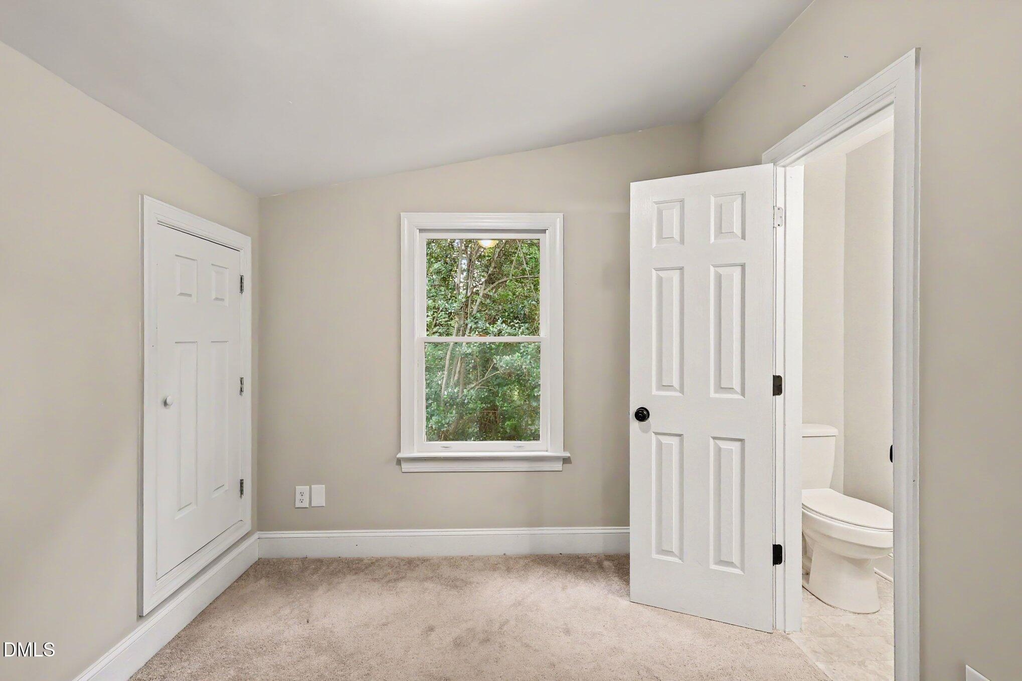 7004 Norwich Drive Property Photo 18