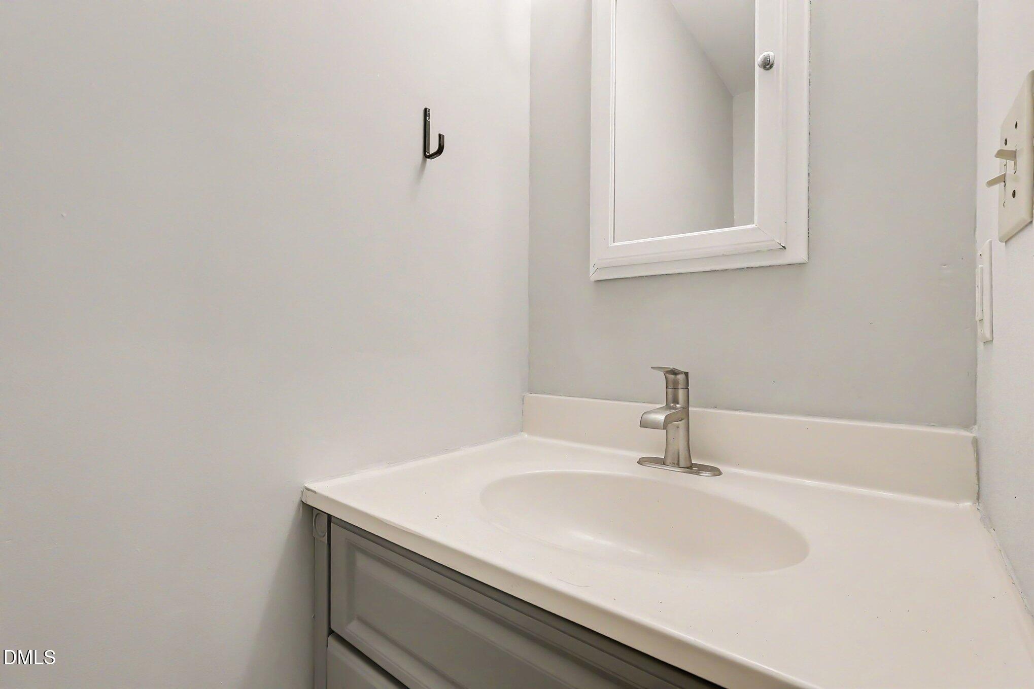 7004 Norwich Drive Property Photo 20