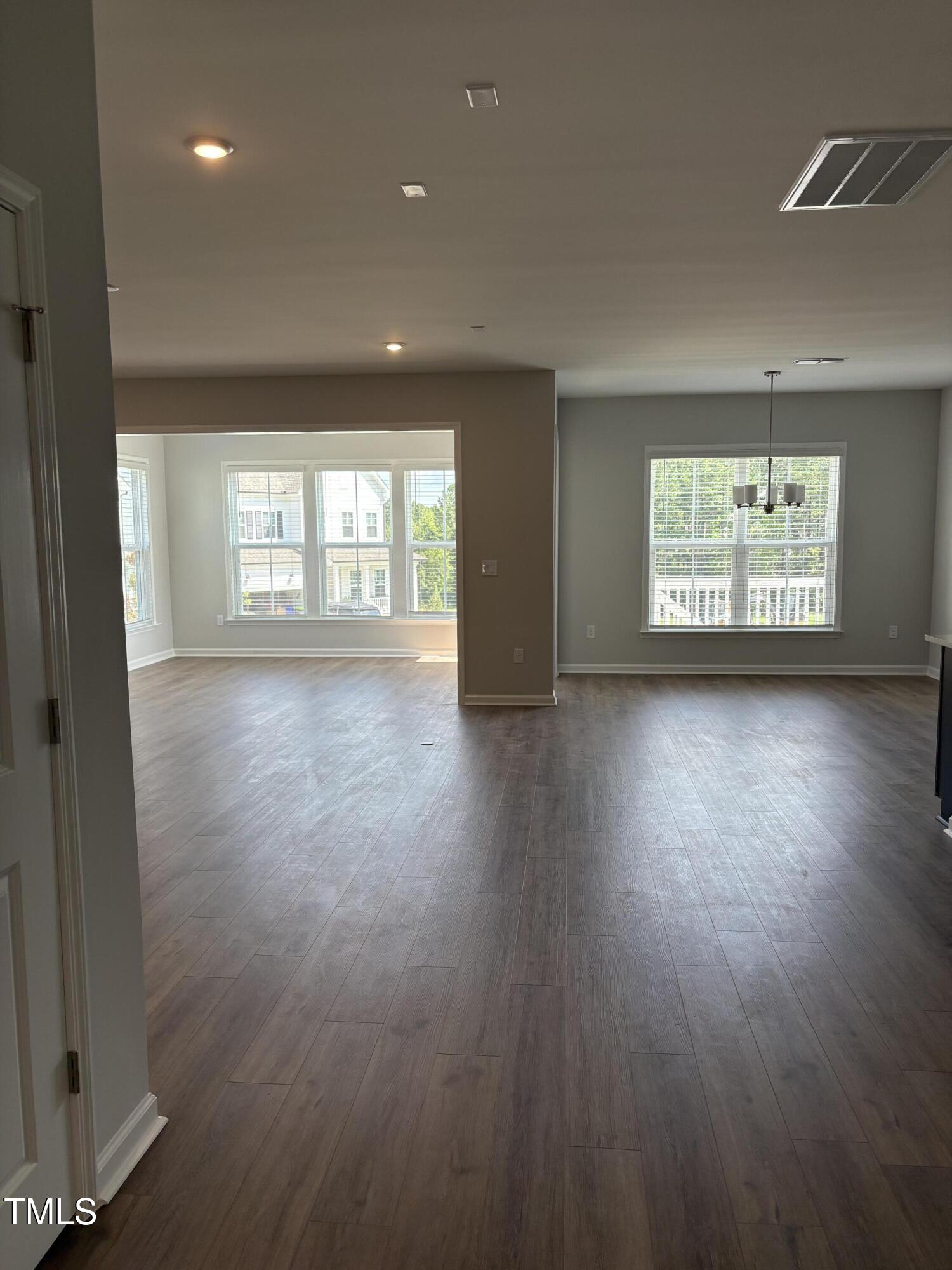 152 Highpointe Drive Property Photo 8