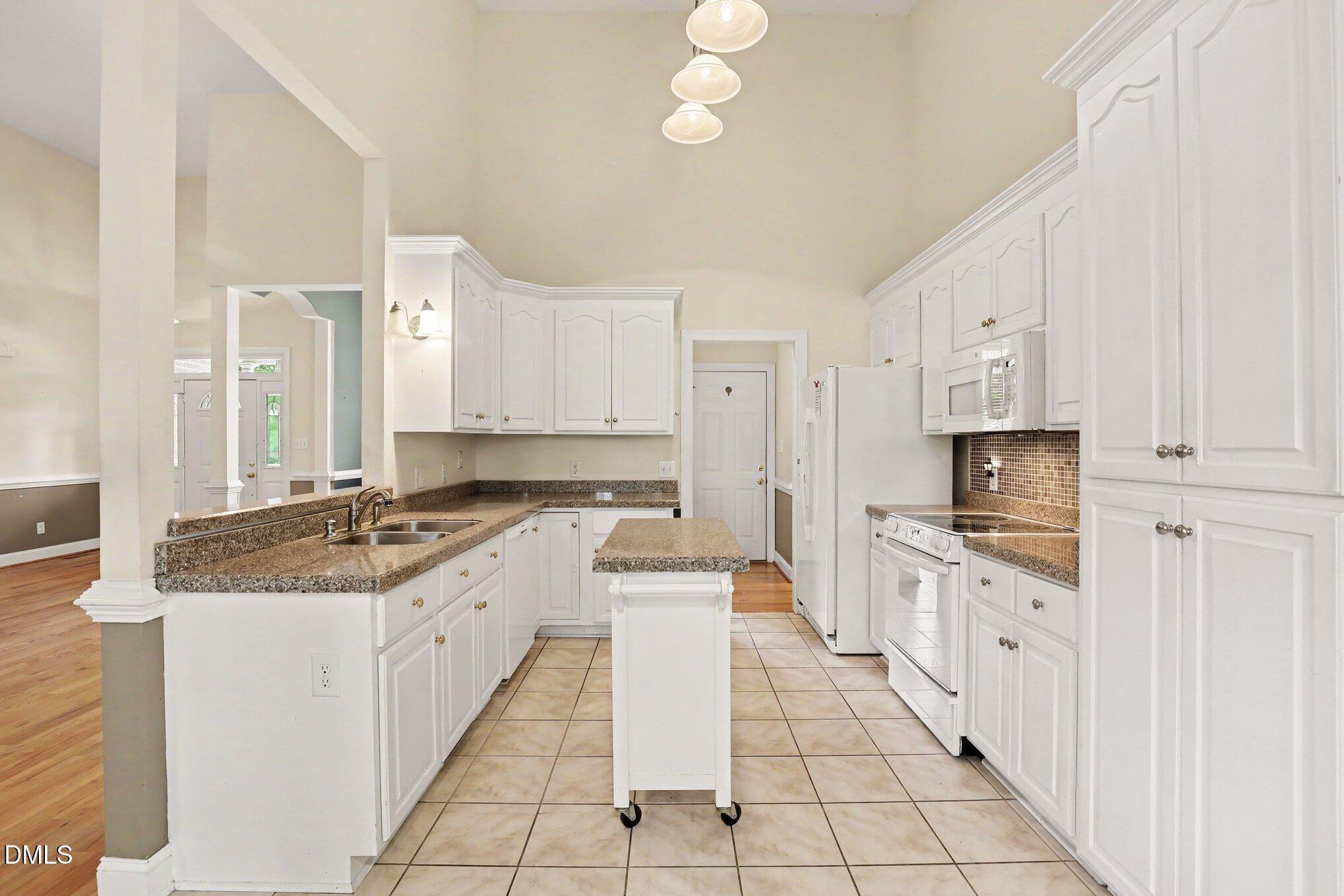 113 Lake Point Drive Property Photo 17