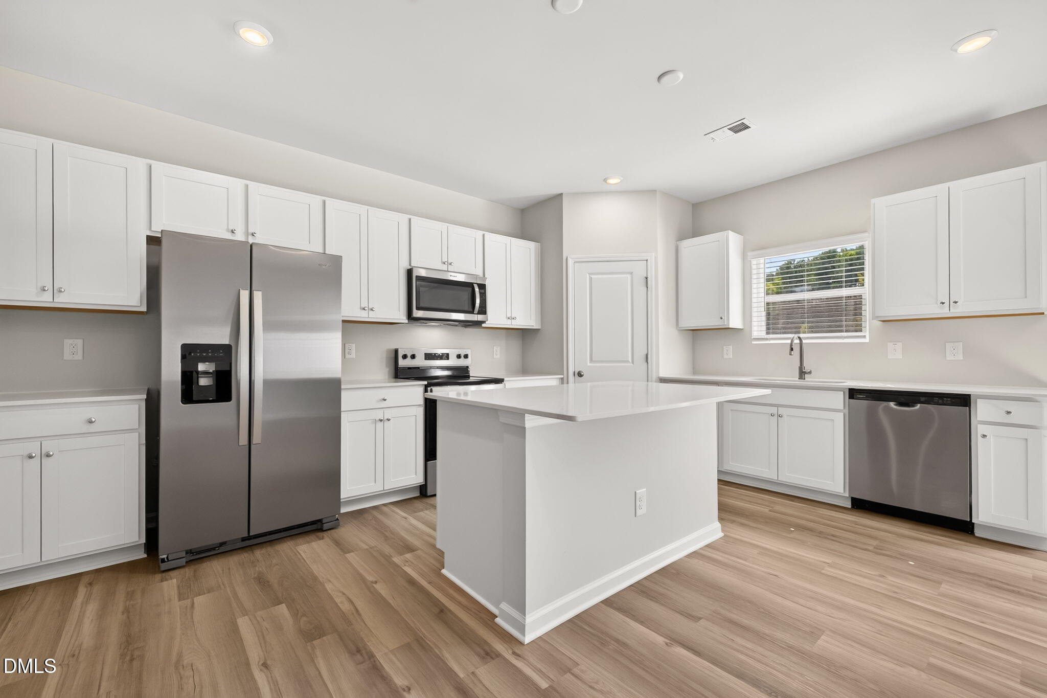 414 Barrington Key Drive Property Photo 8