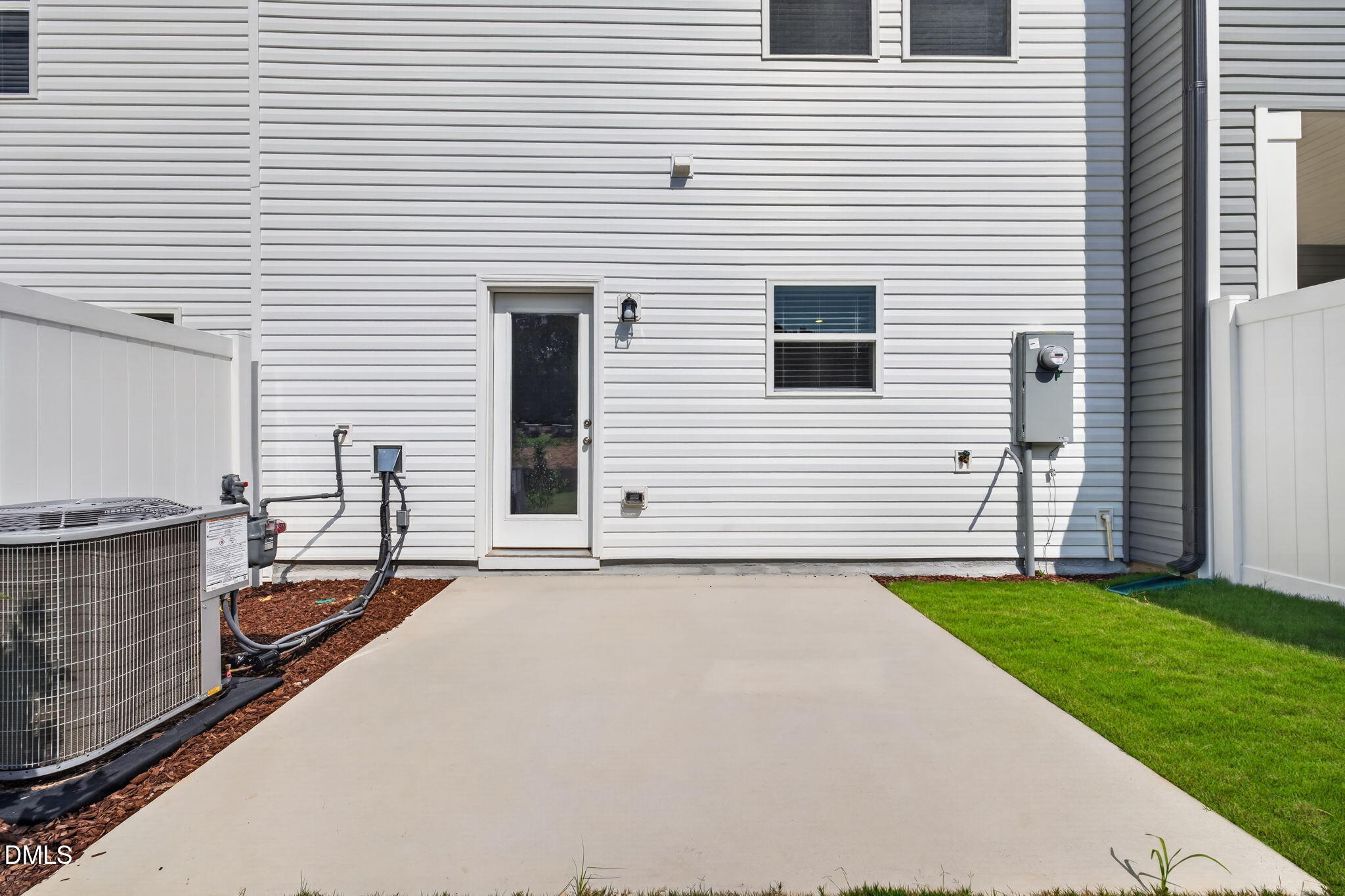 414 Barrington Key Drive Property Photo 28