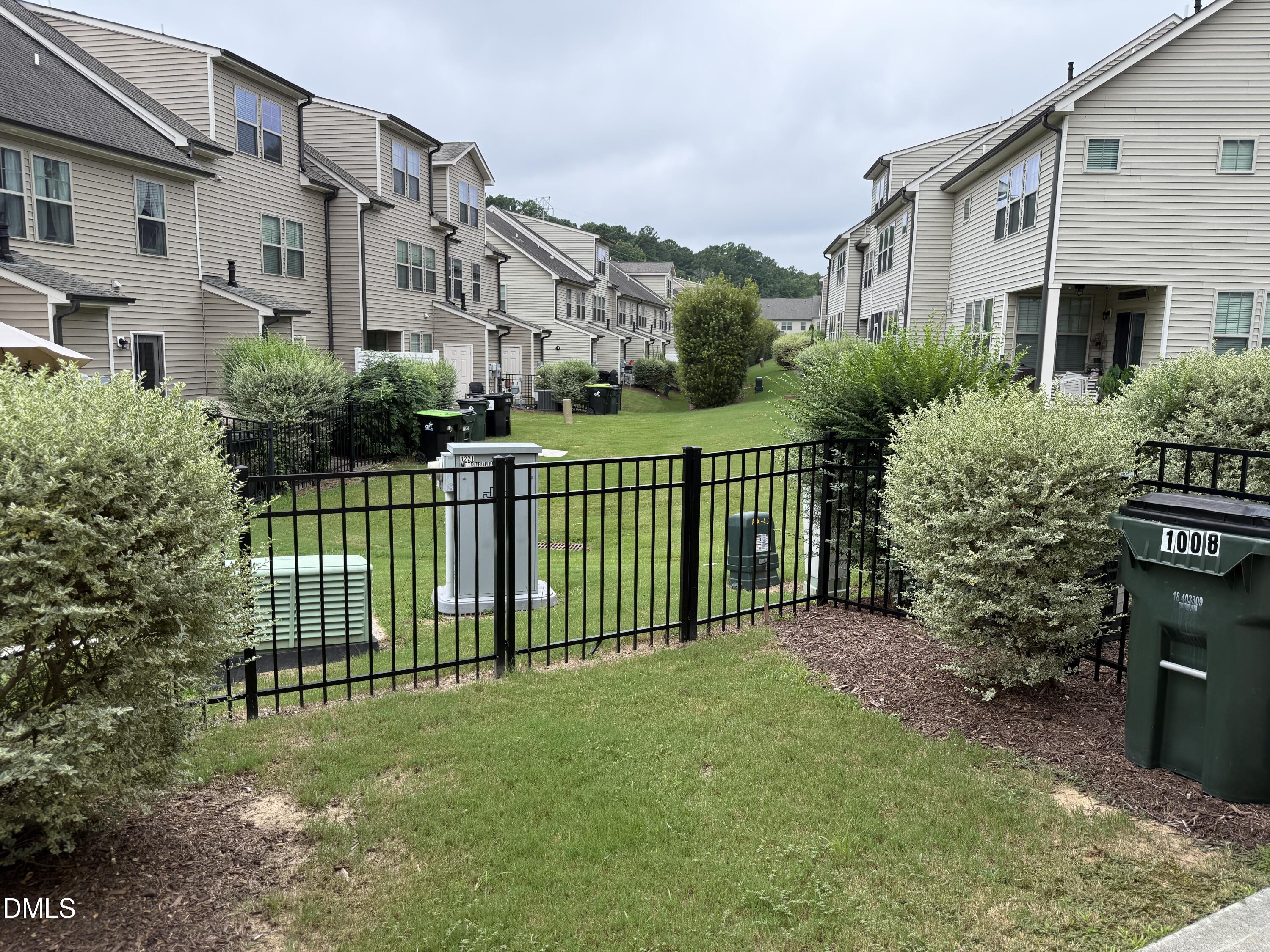1008 Midtowne Way Property Photo 2