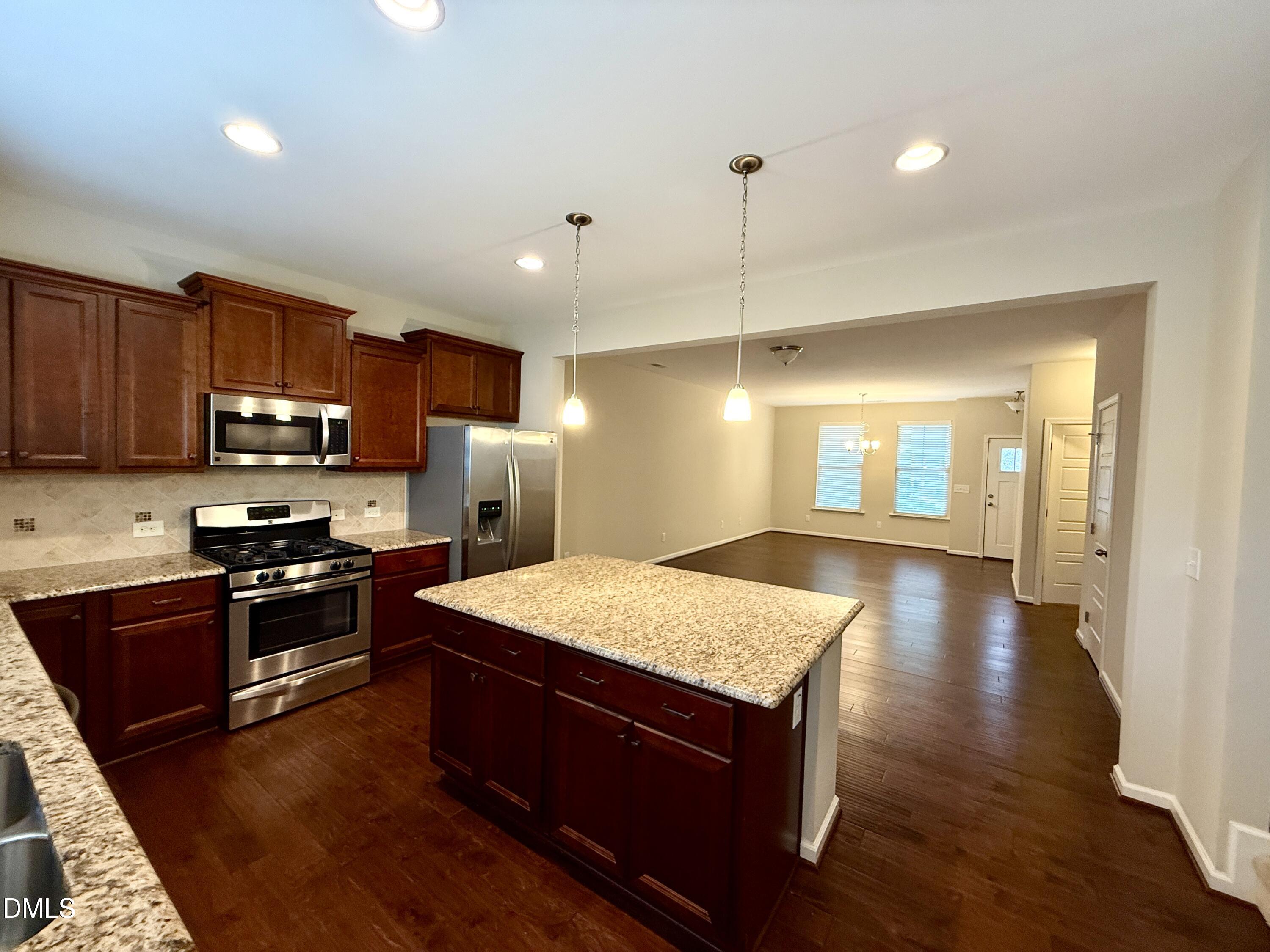 1008 Midtowne Way Property Photo 9