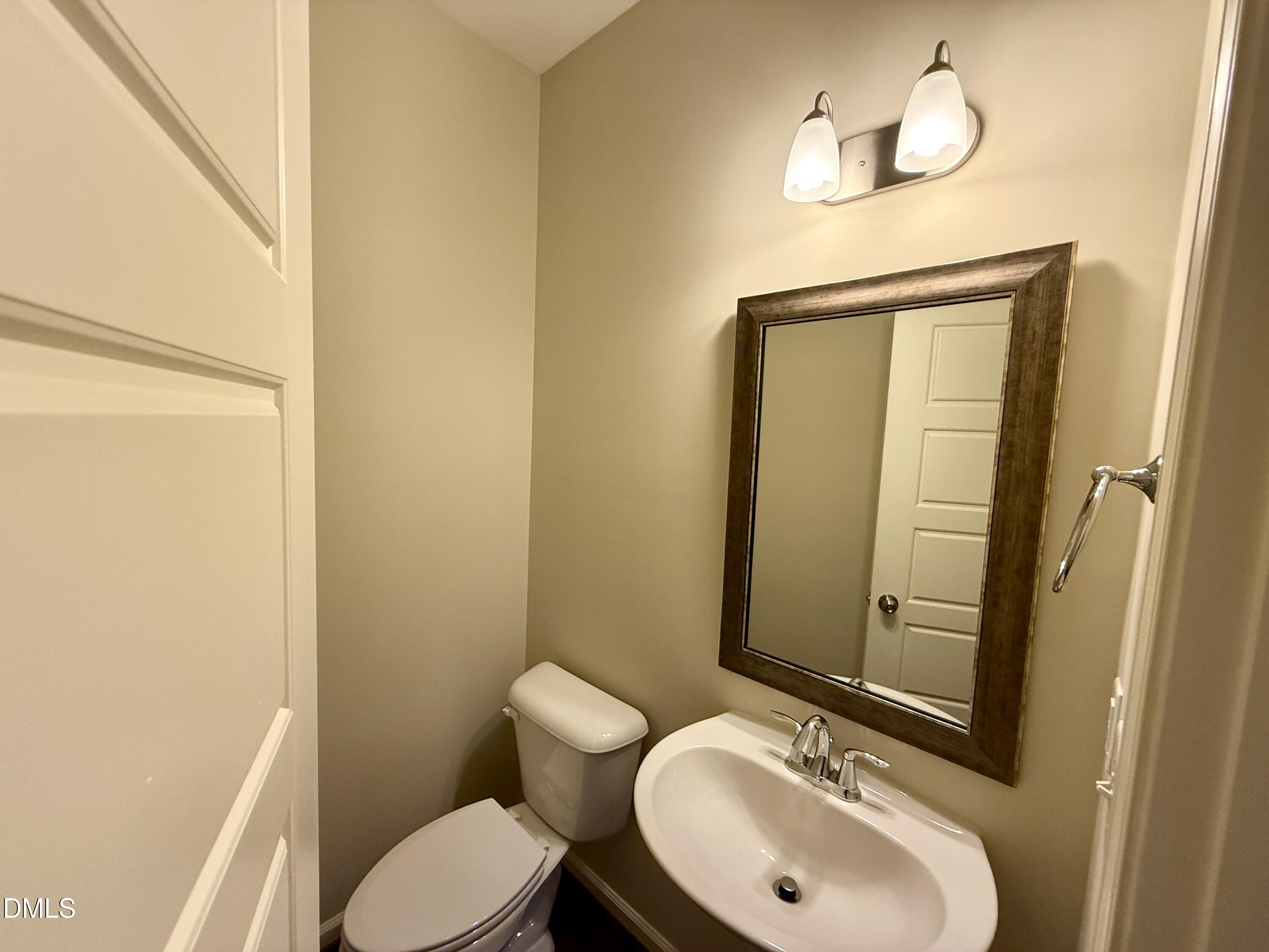1008 Midtowne Way Property Photo 10