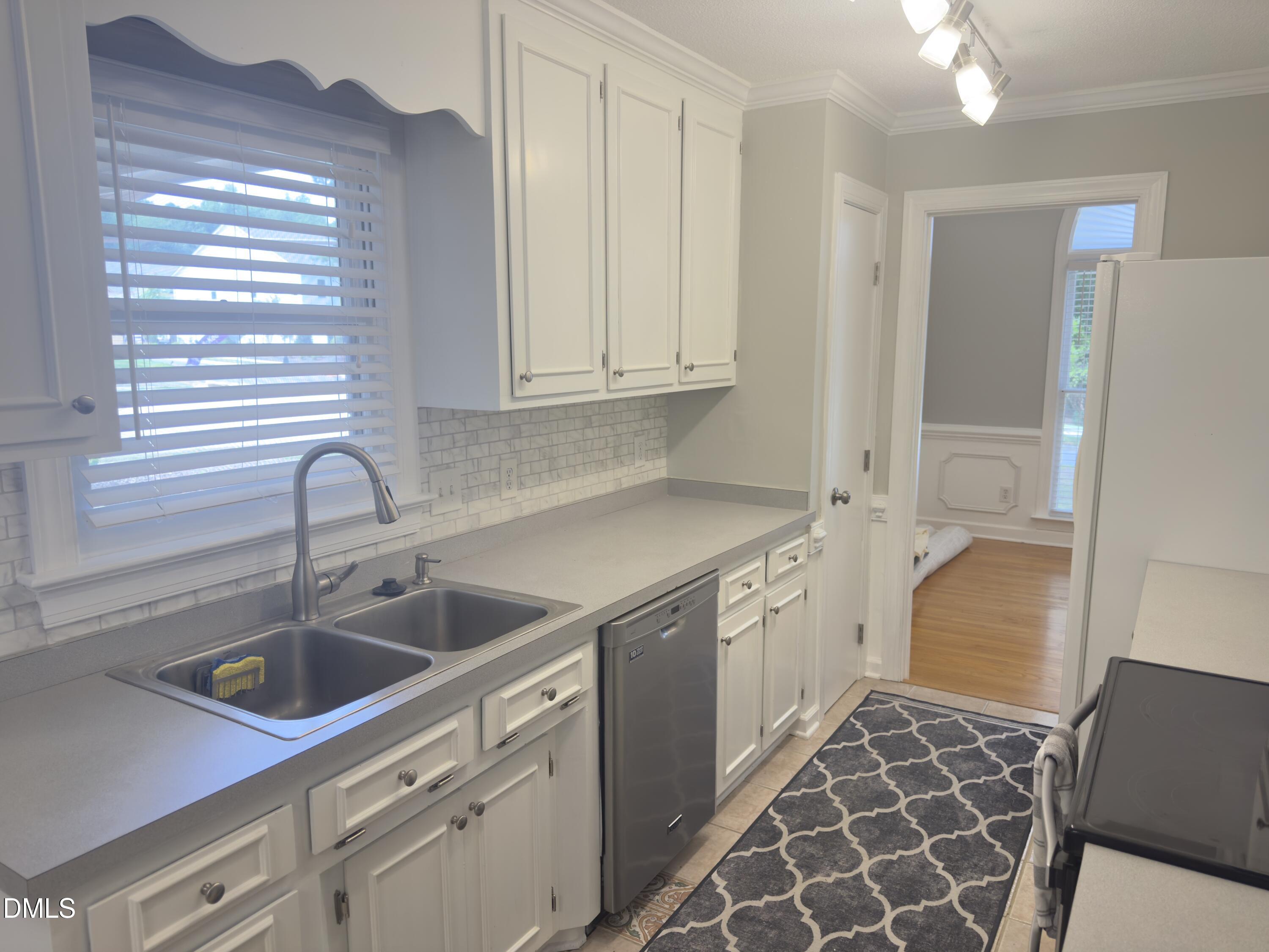 100 Nicholson Road Property Photo 10