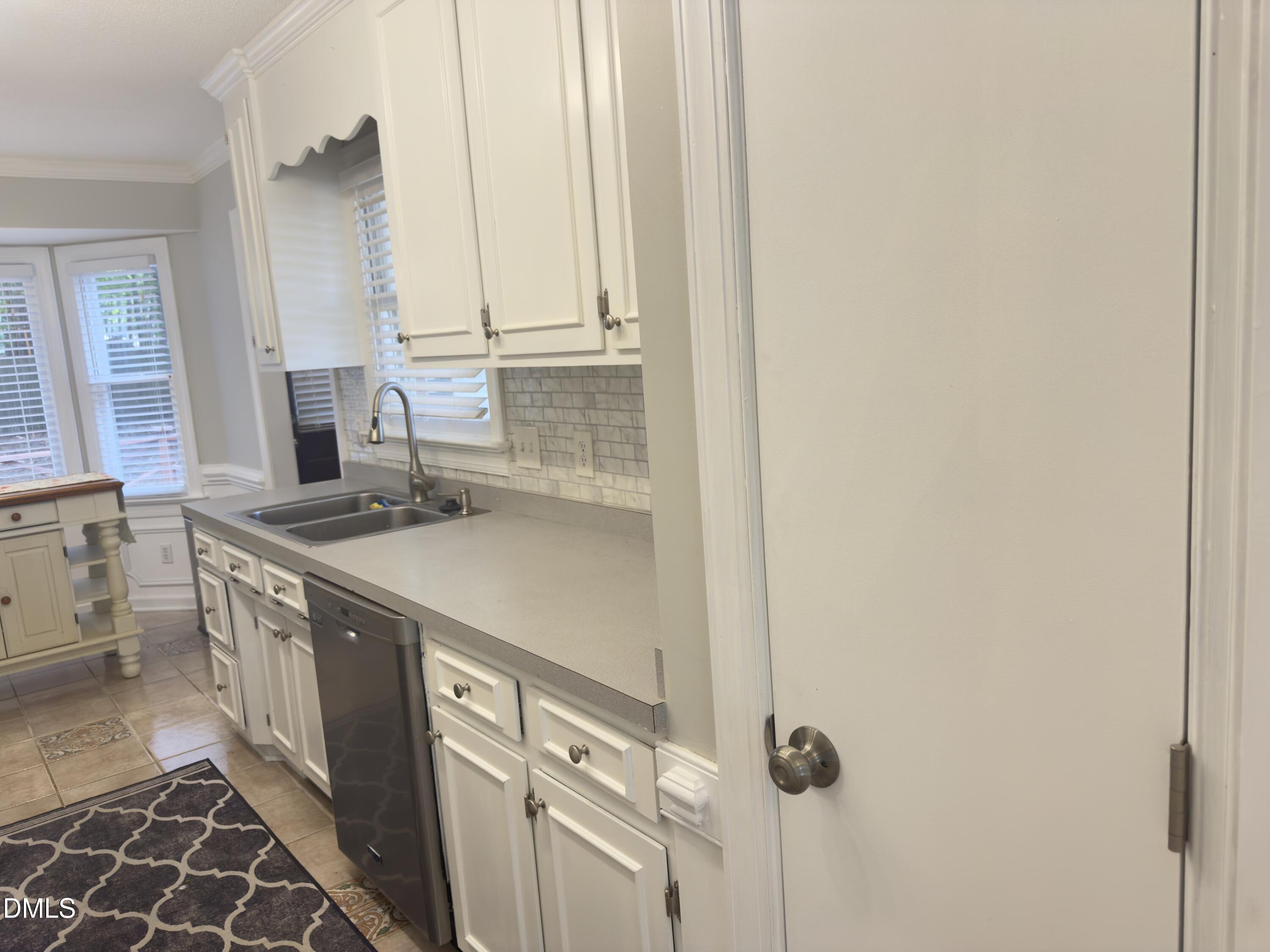 100 Nicholson Road Property Photo 11