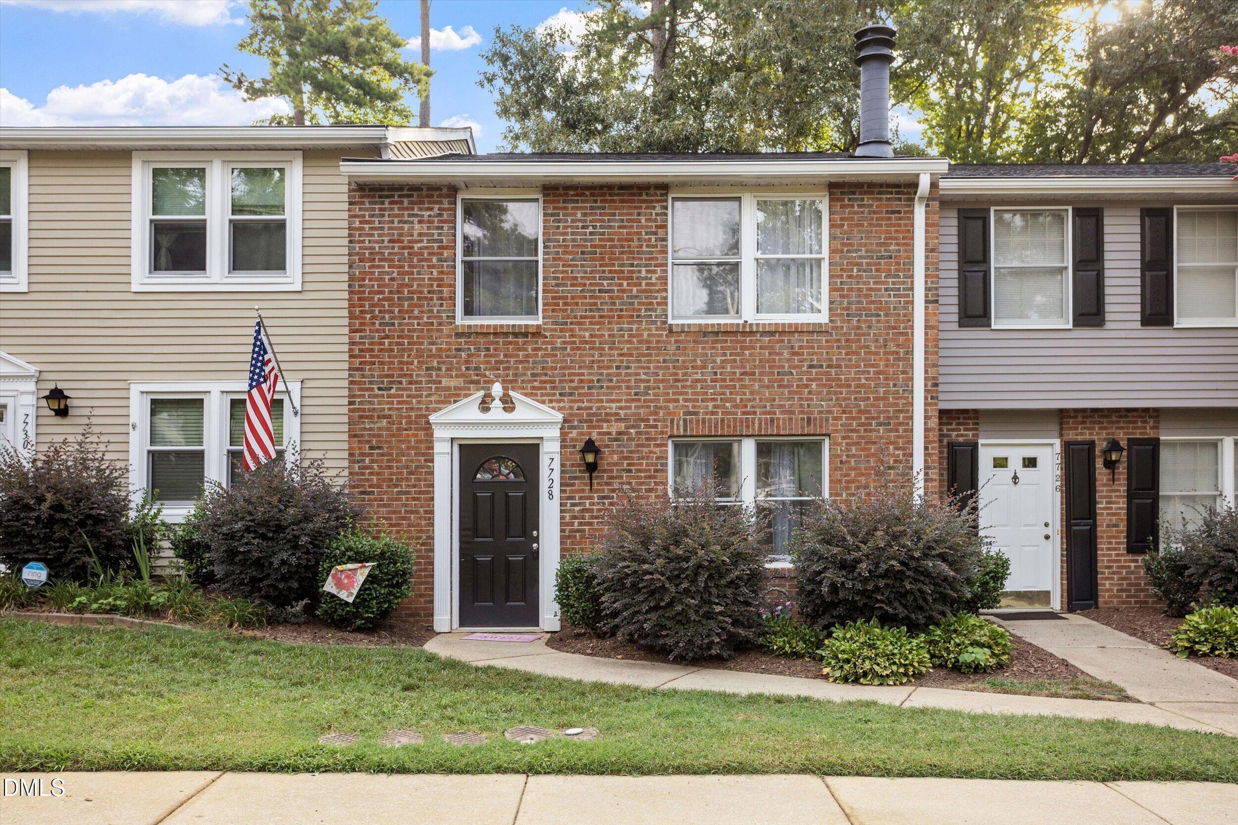7728 Crown Crest Court Property Photo 1