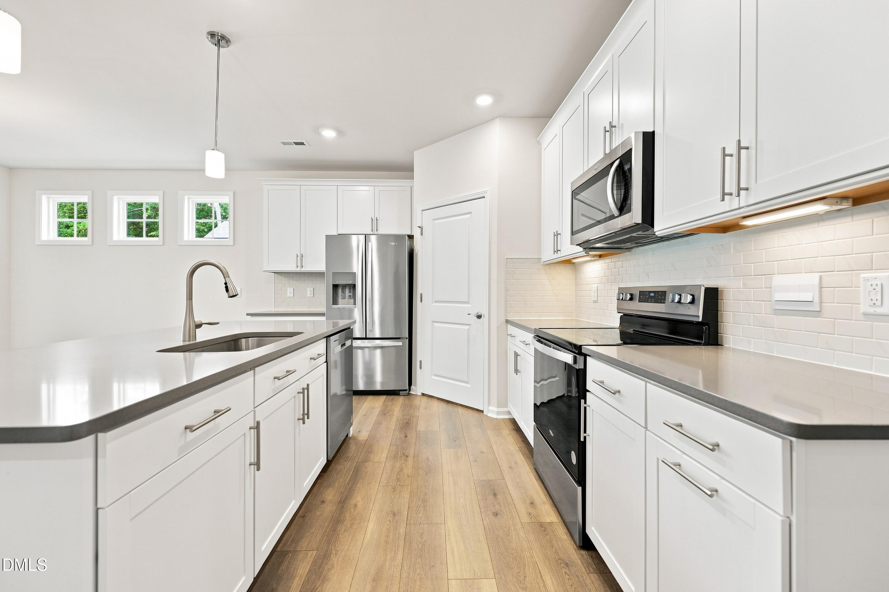 1648 Abberly Place Property Photo 8