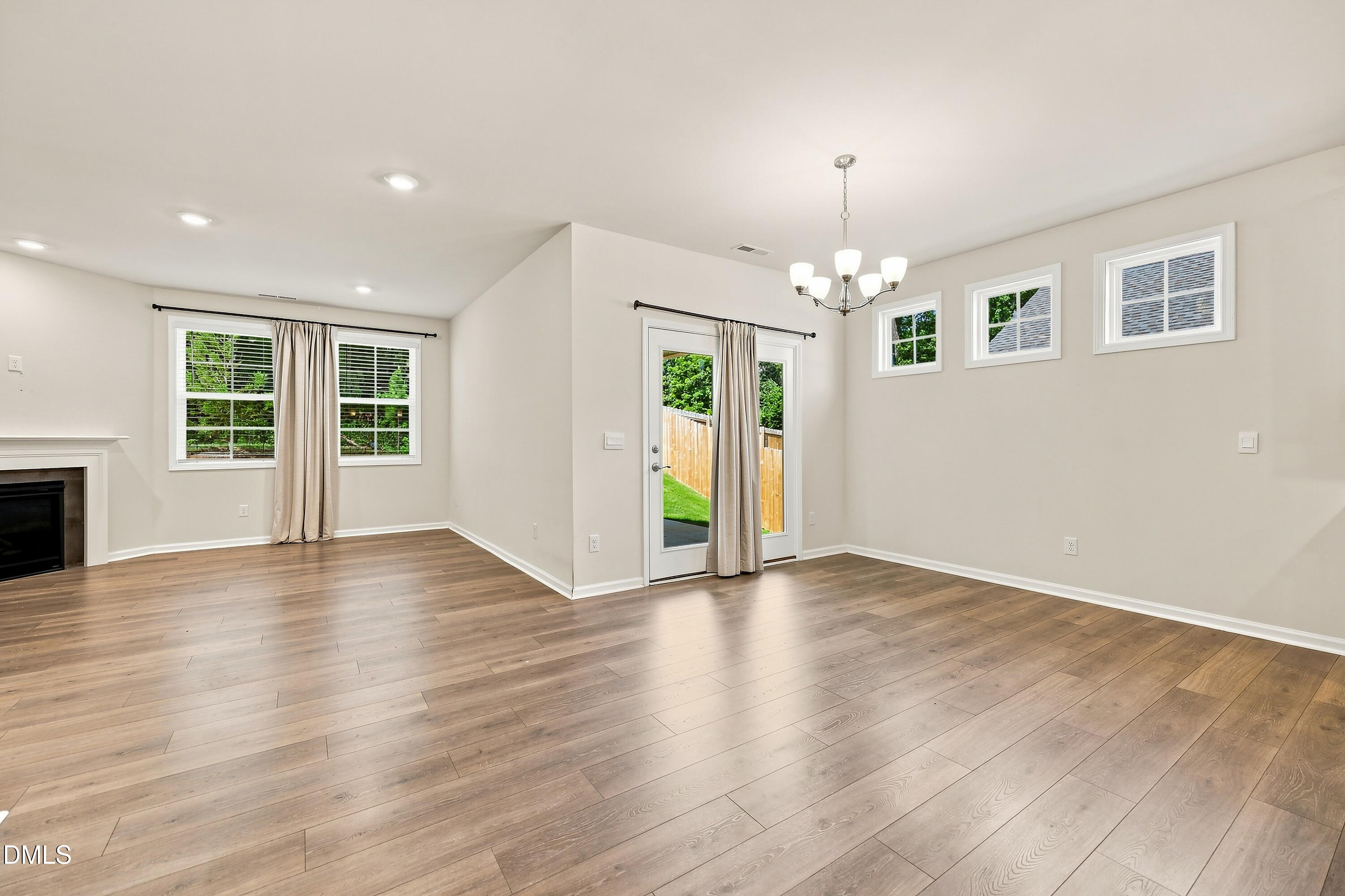 1648 Abberly Place Property Photo 9
