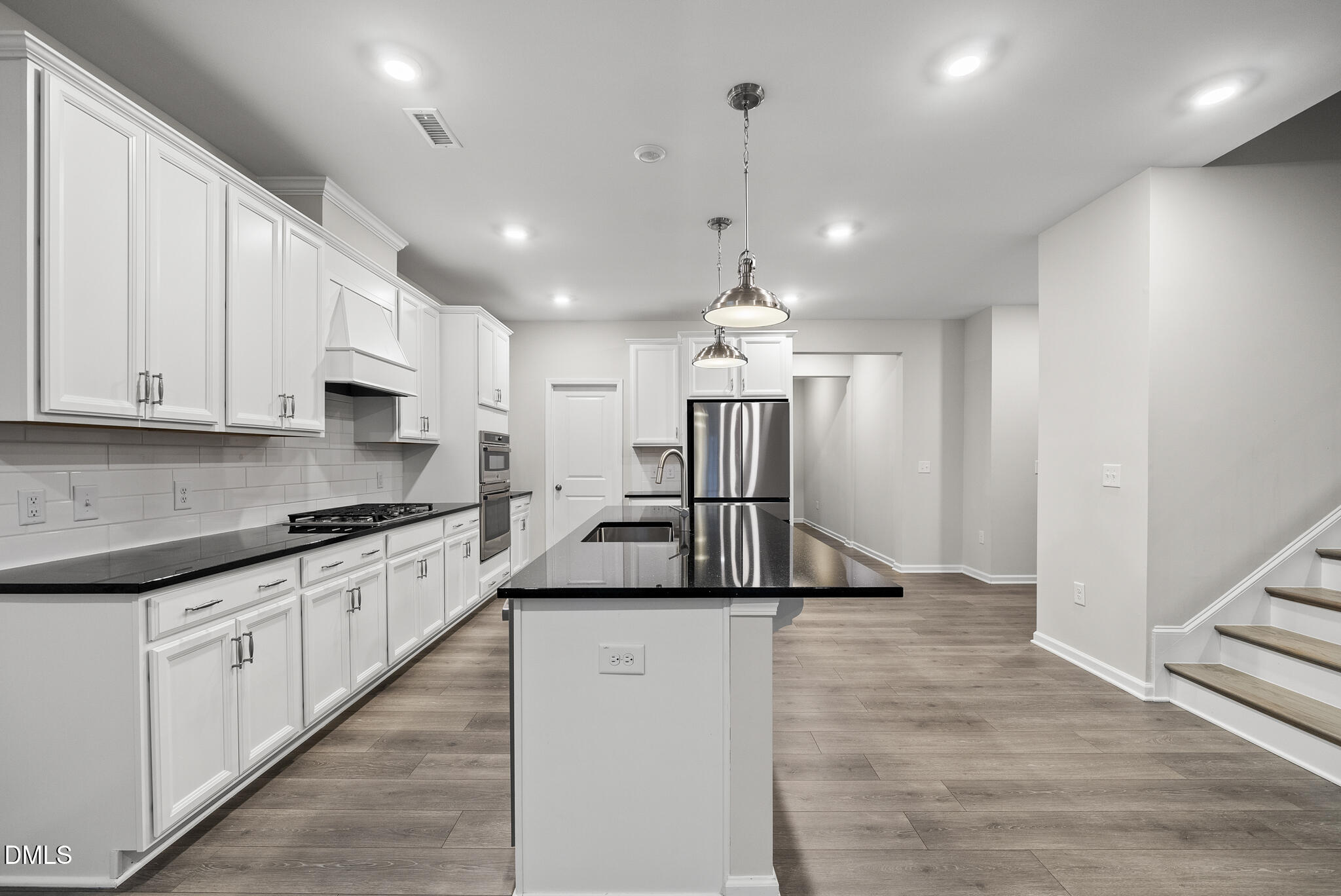 2116 Curry Meadow Way Property Photo 15