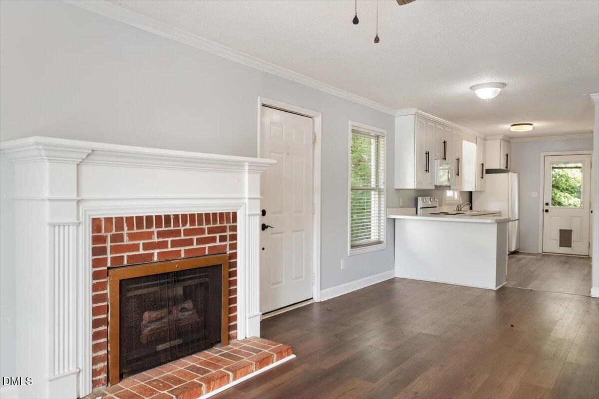 2306 Stafford Avenue A Property Photo 8