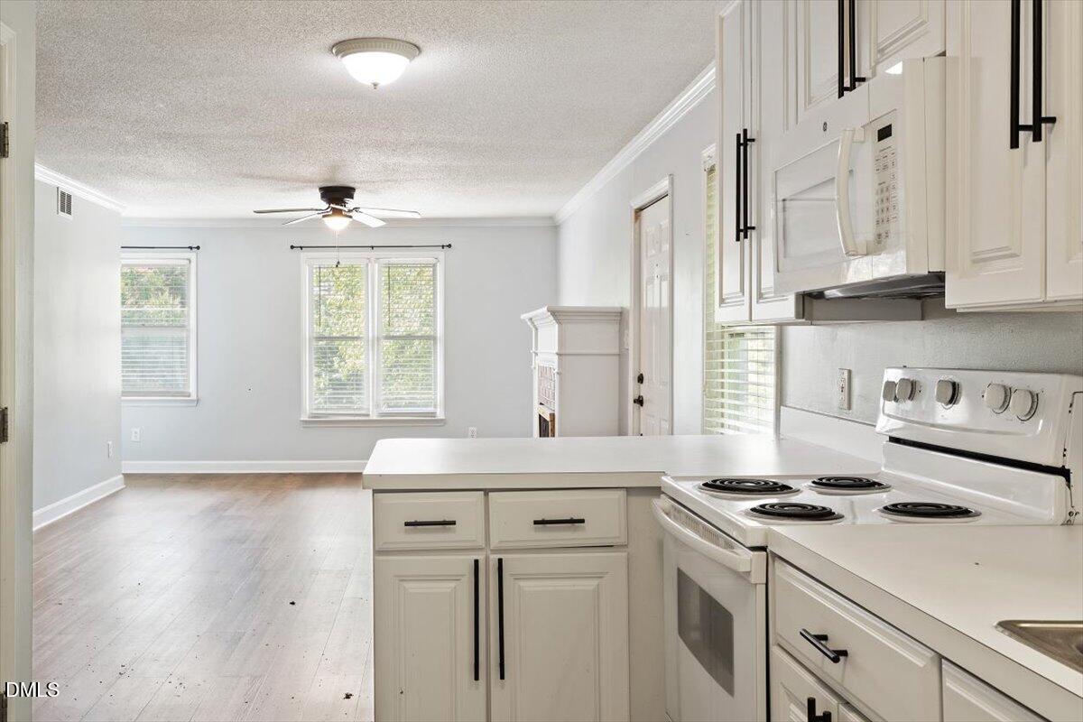 2306 Stafford Avenue A Property Photo 12
