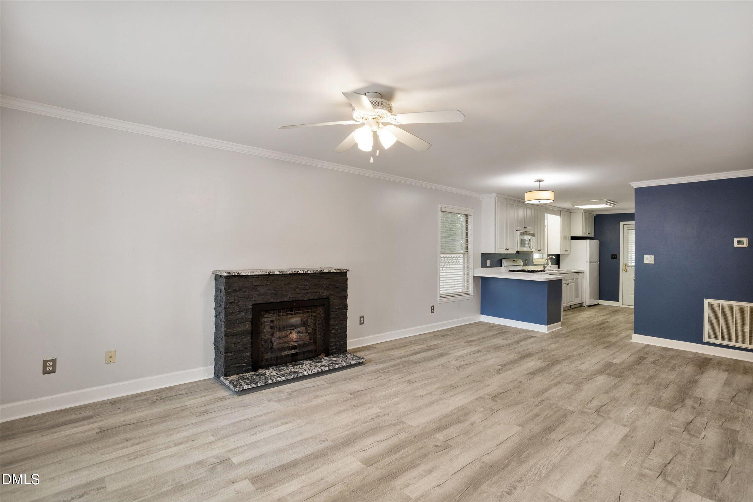 2306 Stafford Avenue C Property Photo 4