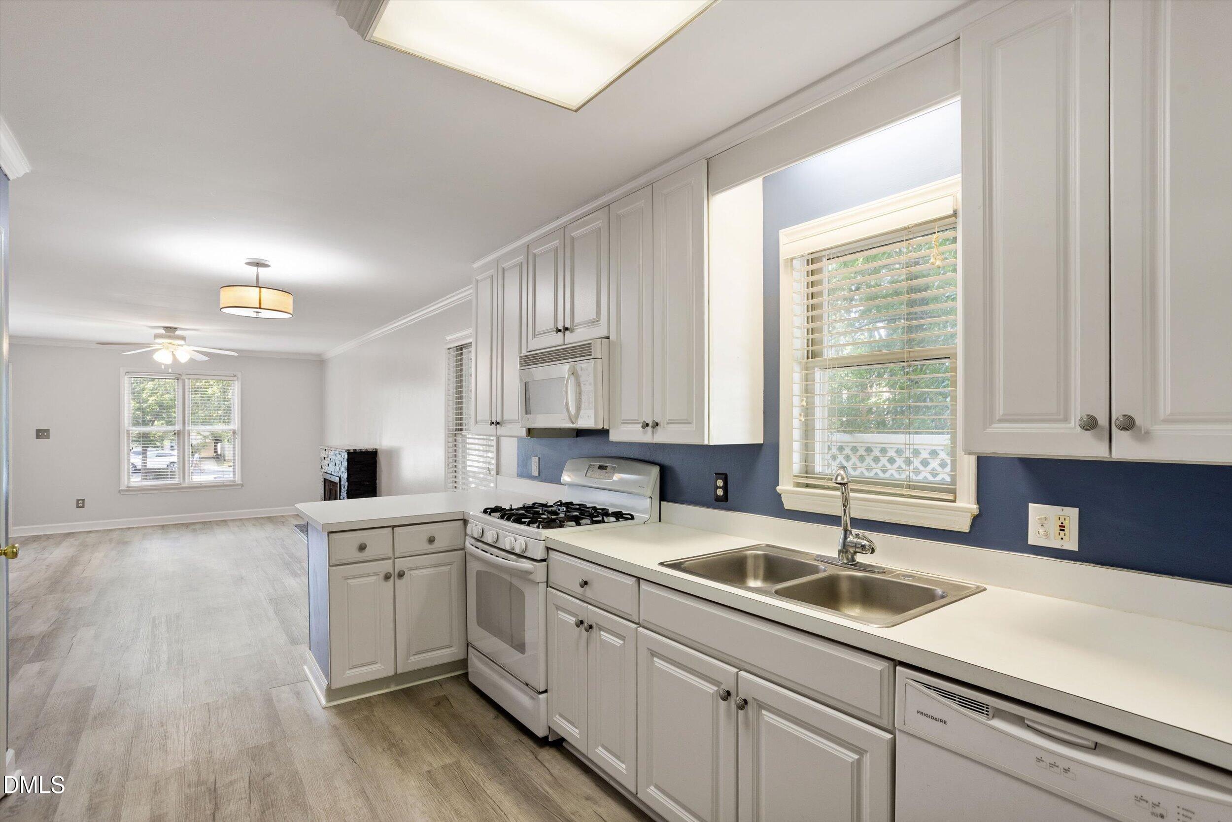 2306 Stafford Avenue C Property Photo 11