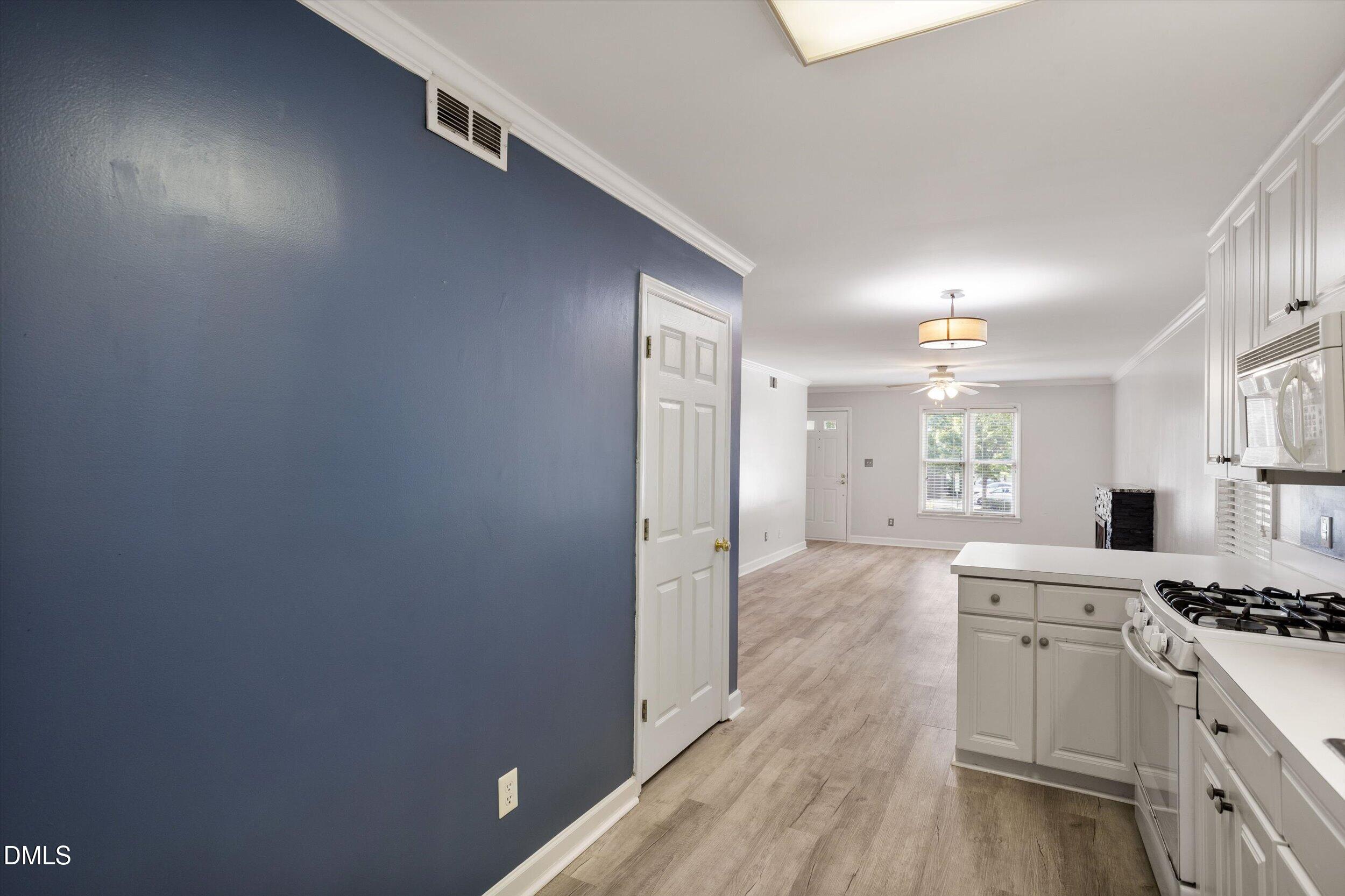 2306 Stafford Avenue C Property Photo 12