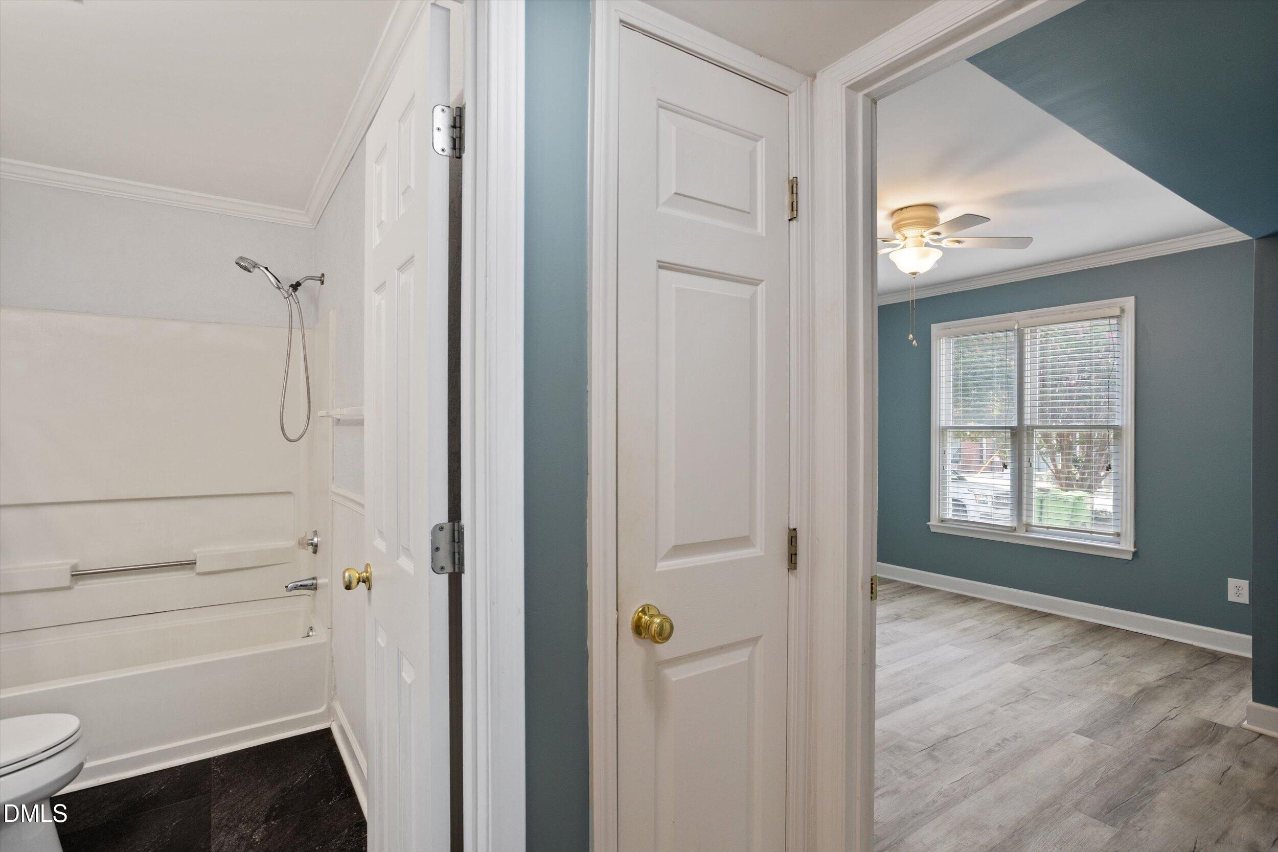 2306 Stafford Avenue C Property Photo 20