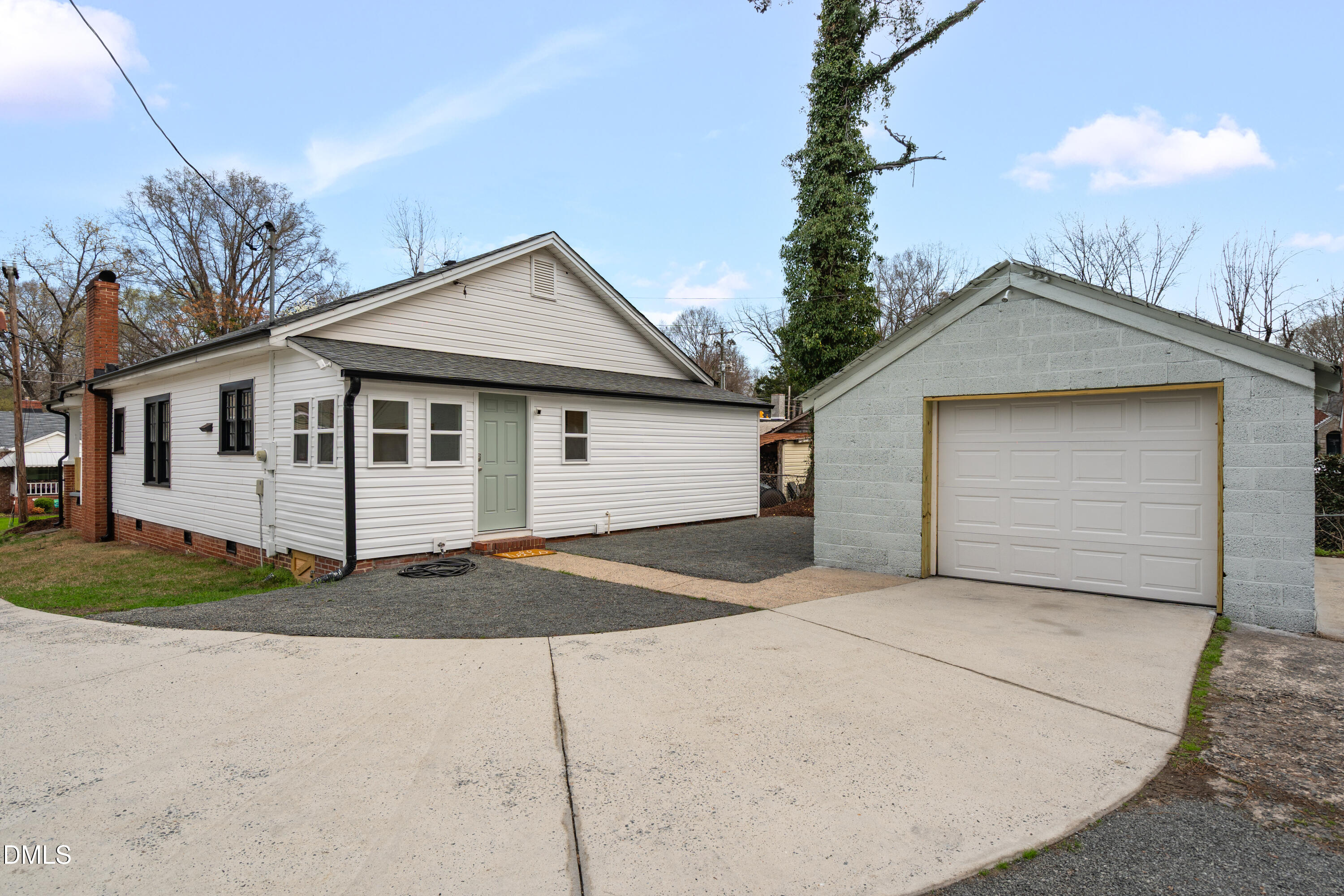 907 Morehead Avenue Property Photo 26