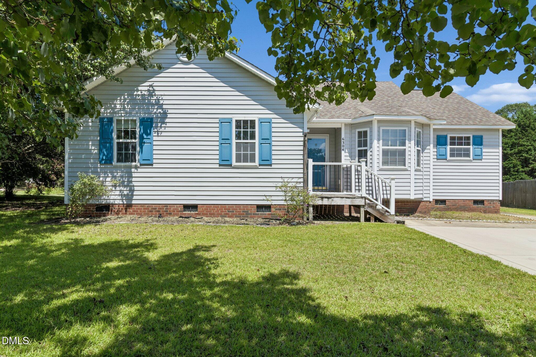 6304 Walnut Glen Drive Property Photo 1