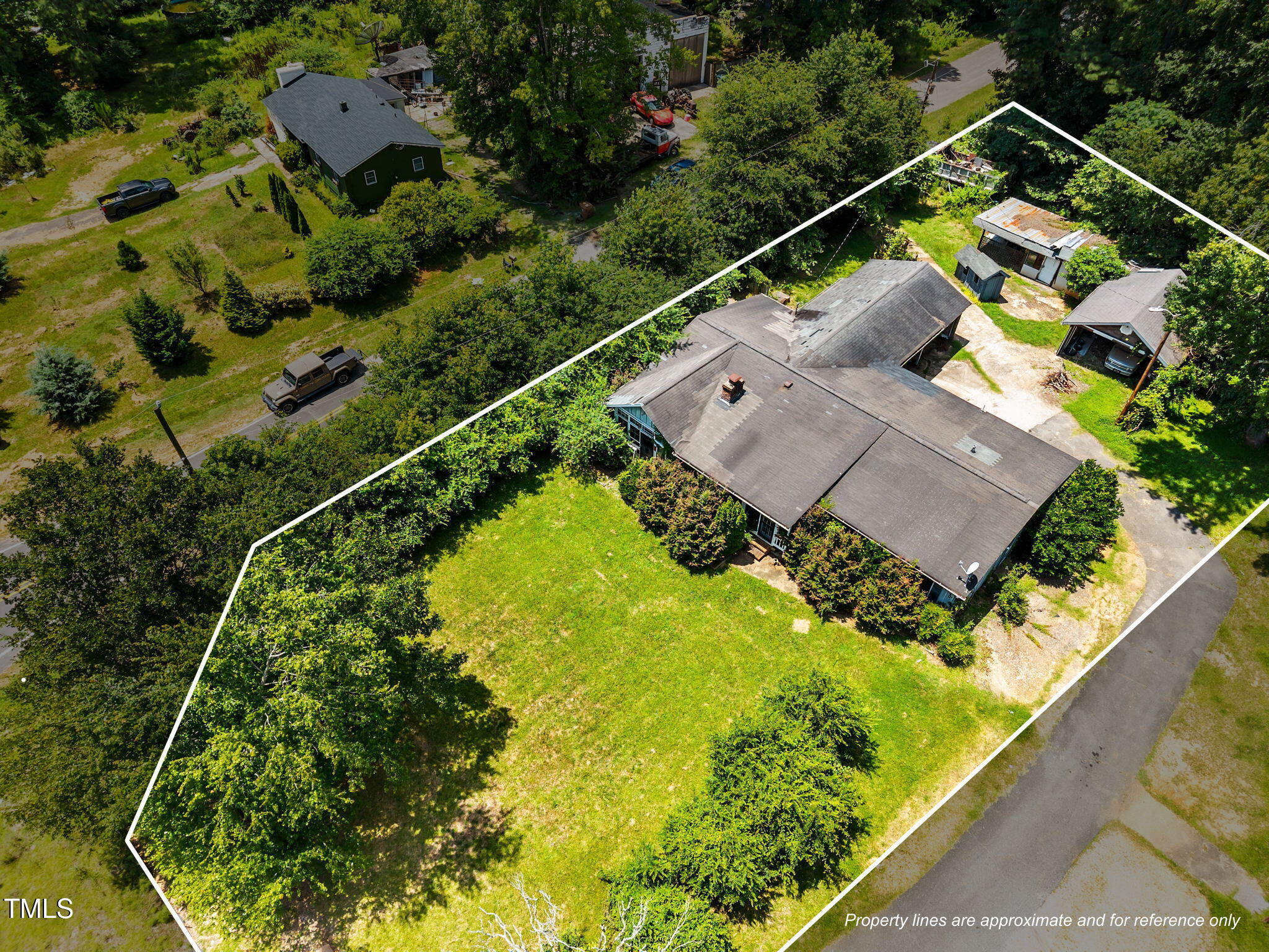9640 Holly Springs Road Property Photo 1