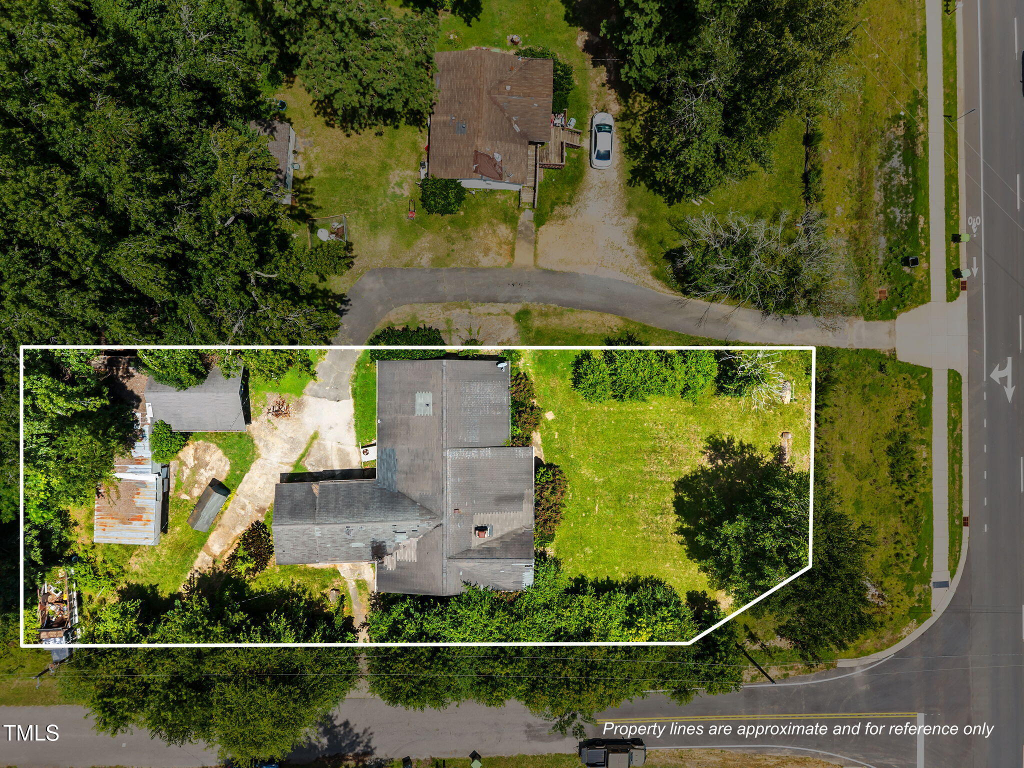 9640 Holly Springs Road Property Photo 3