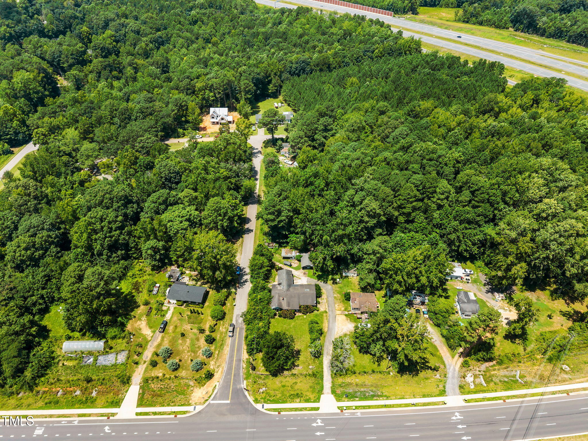 9640 Holly Springs Road Property Photo 8