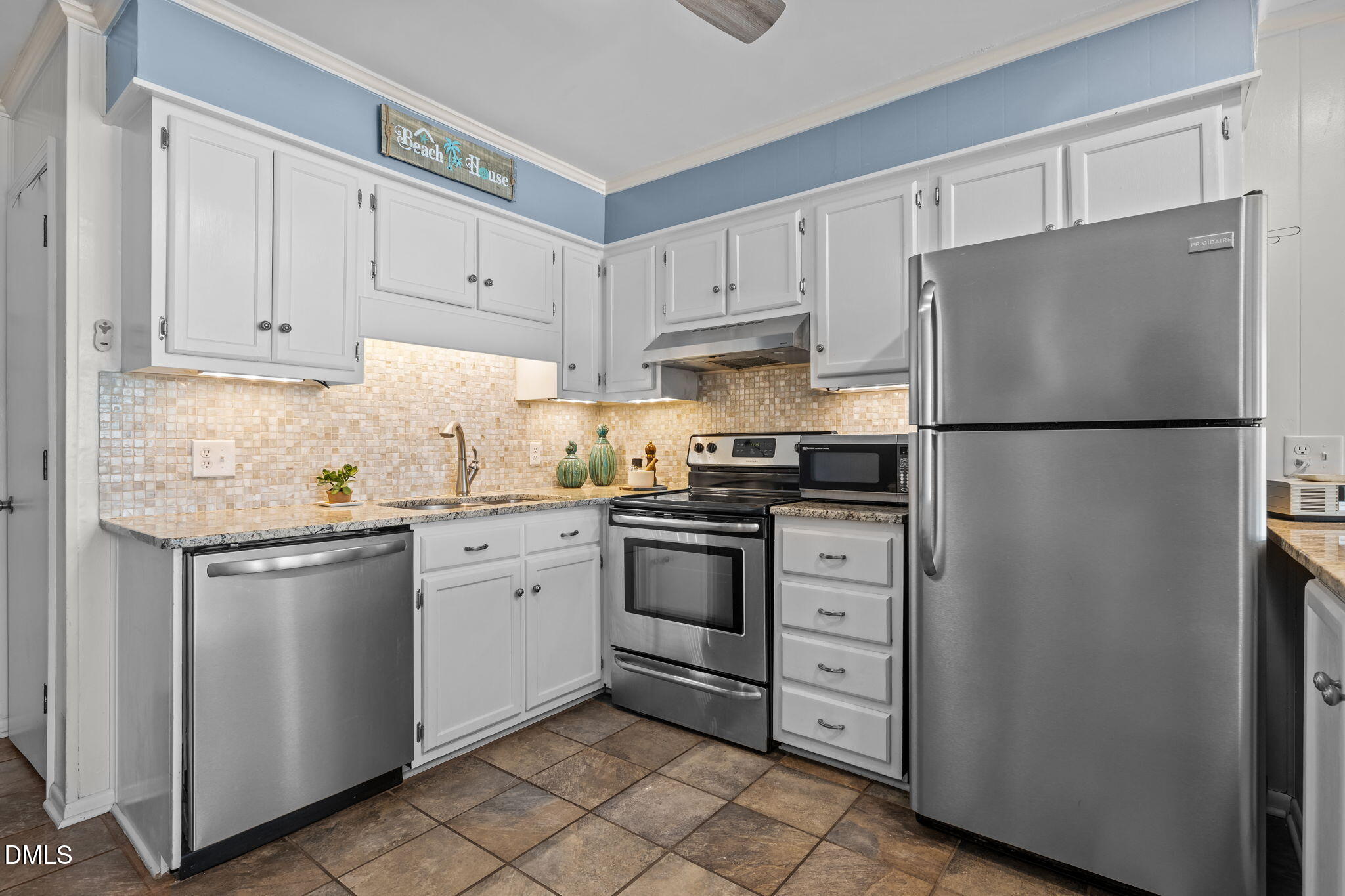 301 Commerce Way 101 Property Photo 10