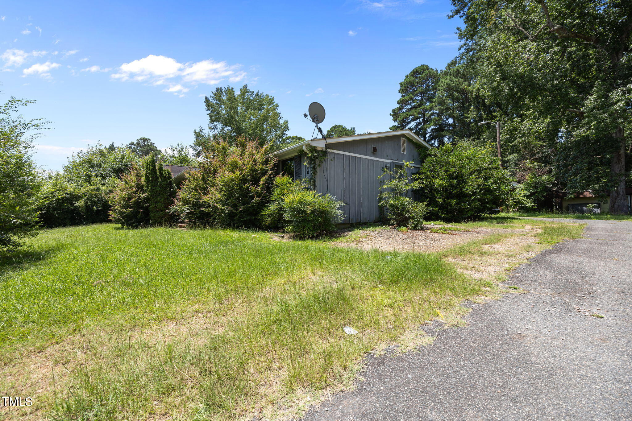 9640 Holly Springs Road Property Photo 7