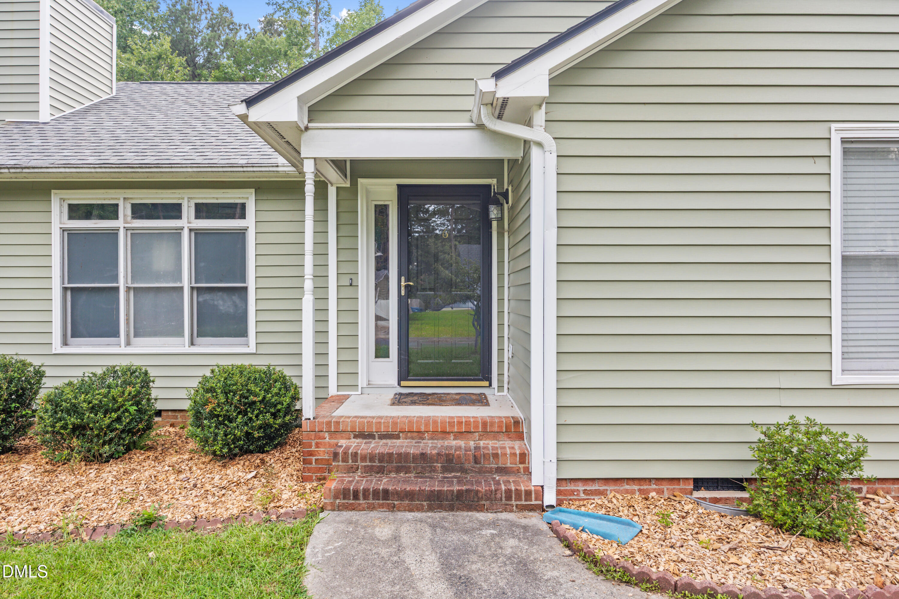 6 Bentwood Place Property Photo 4