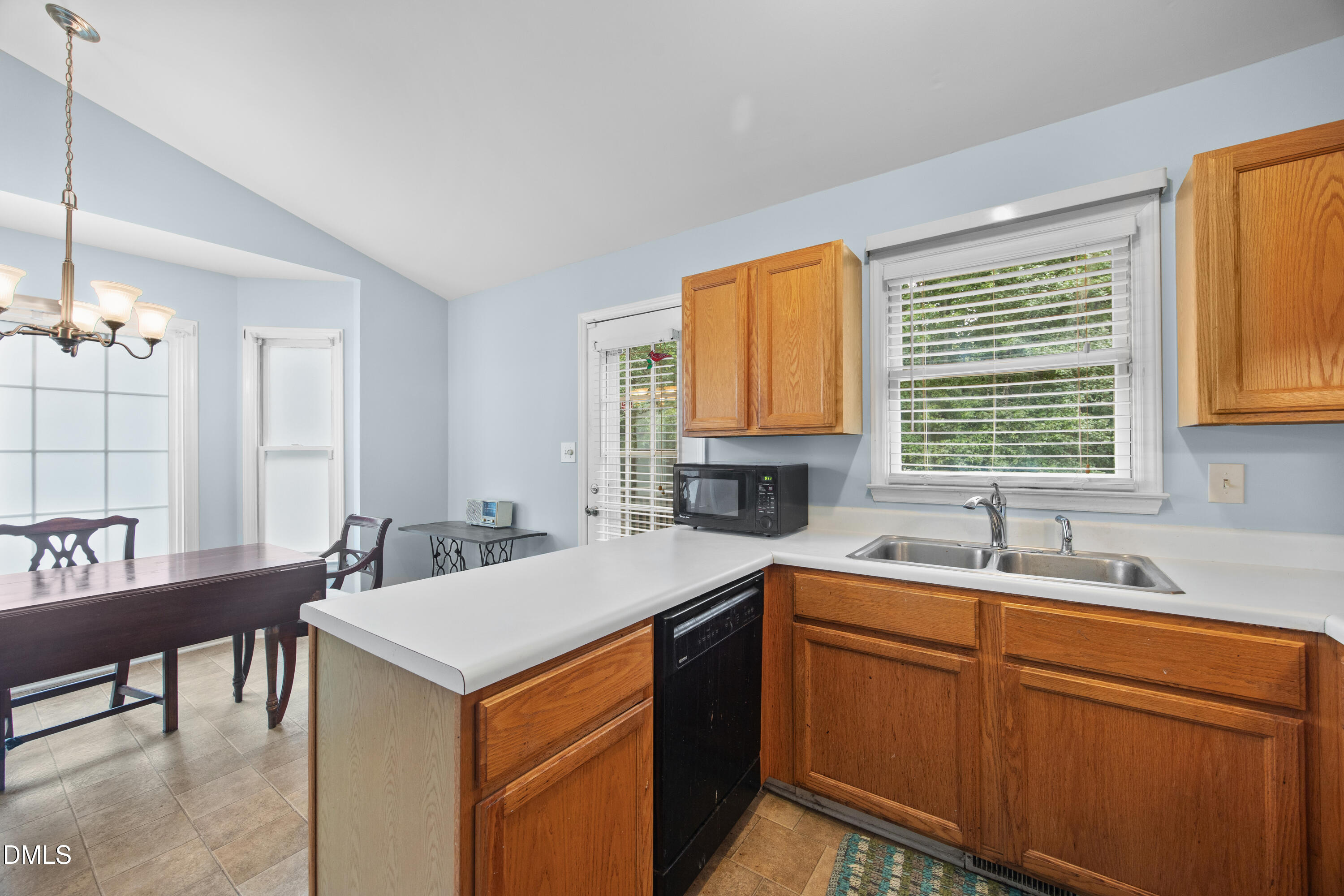 6 Bentwood Place Property Photo 18