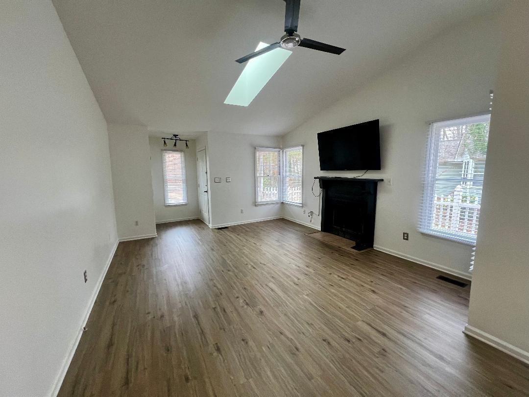 102 Shotts Court Property Photo 7