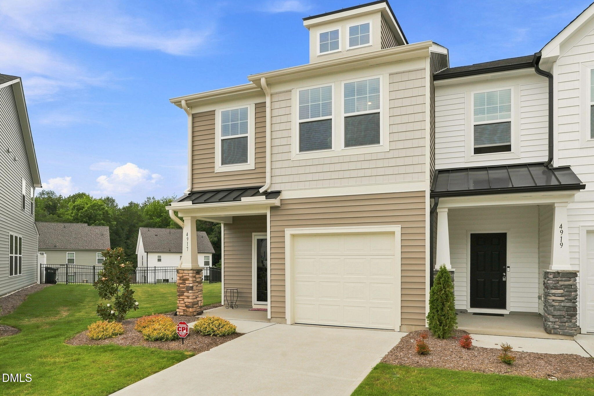 4917 Caddis Bend Property Photo 1