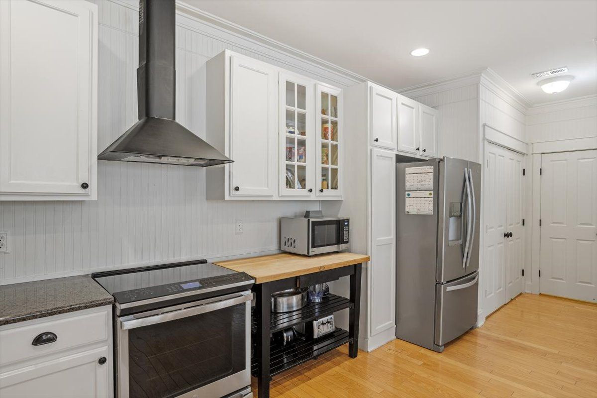 1709 Legendary Lane Property Photo 11