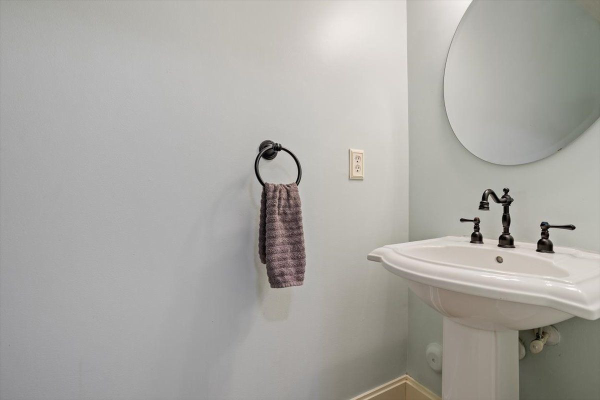 1709 Legendary Lane Property Photo 15