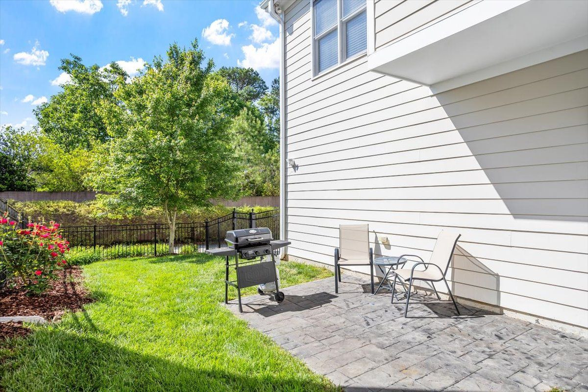 1709 Legendary Lane Property Photo 32