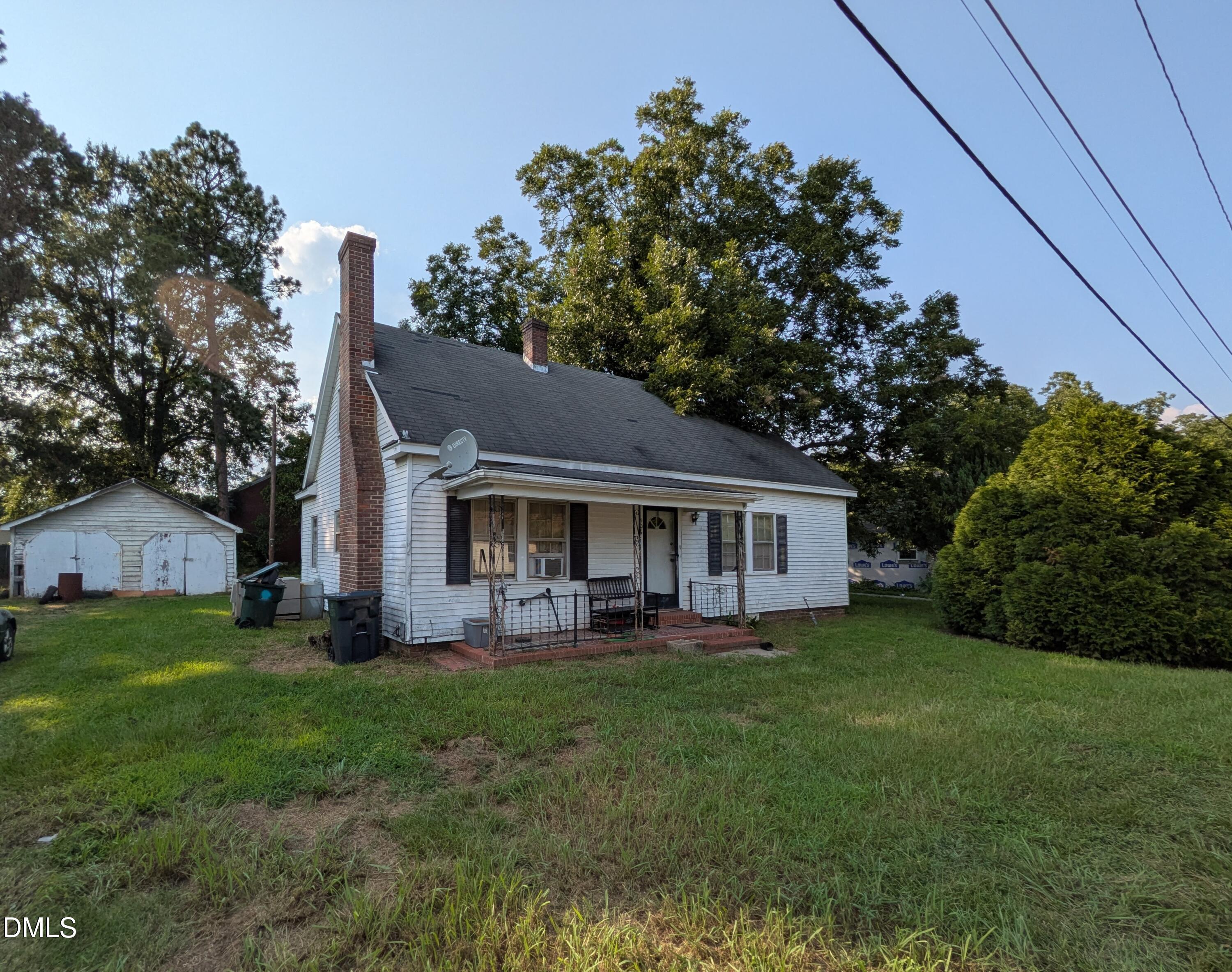106 1st Street Property Photo 1