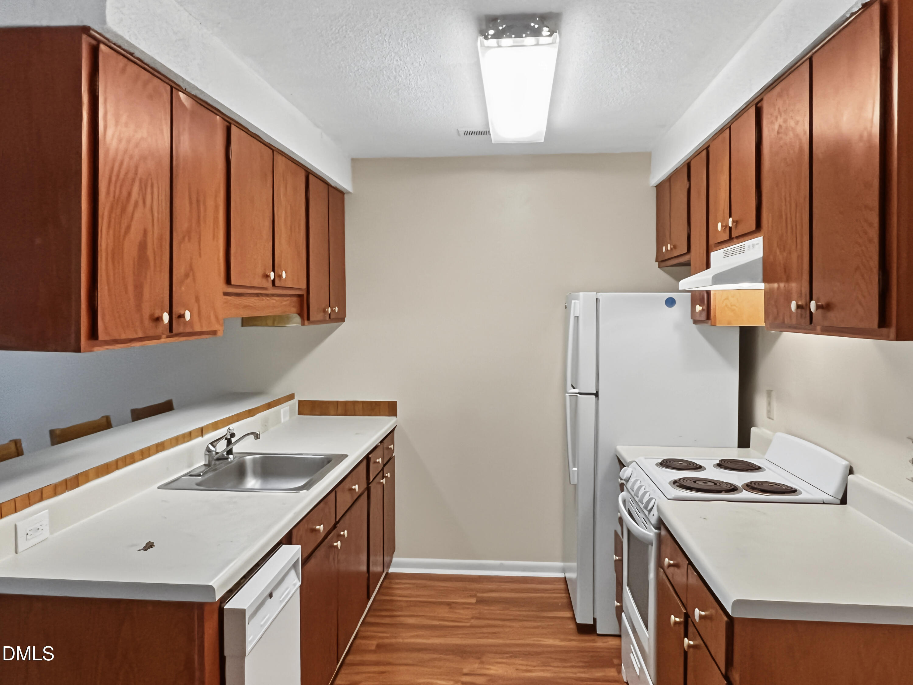 3007 Huntleigh Drive Property Photo 8