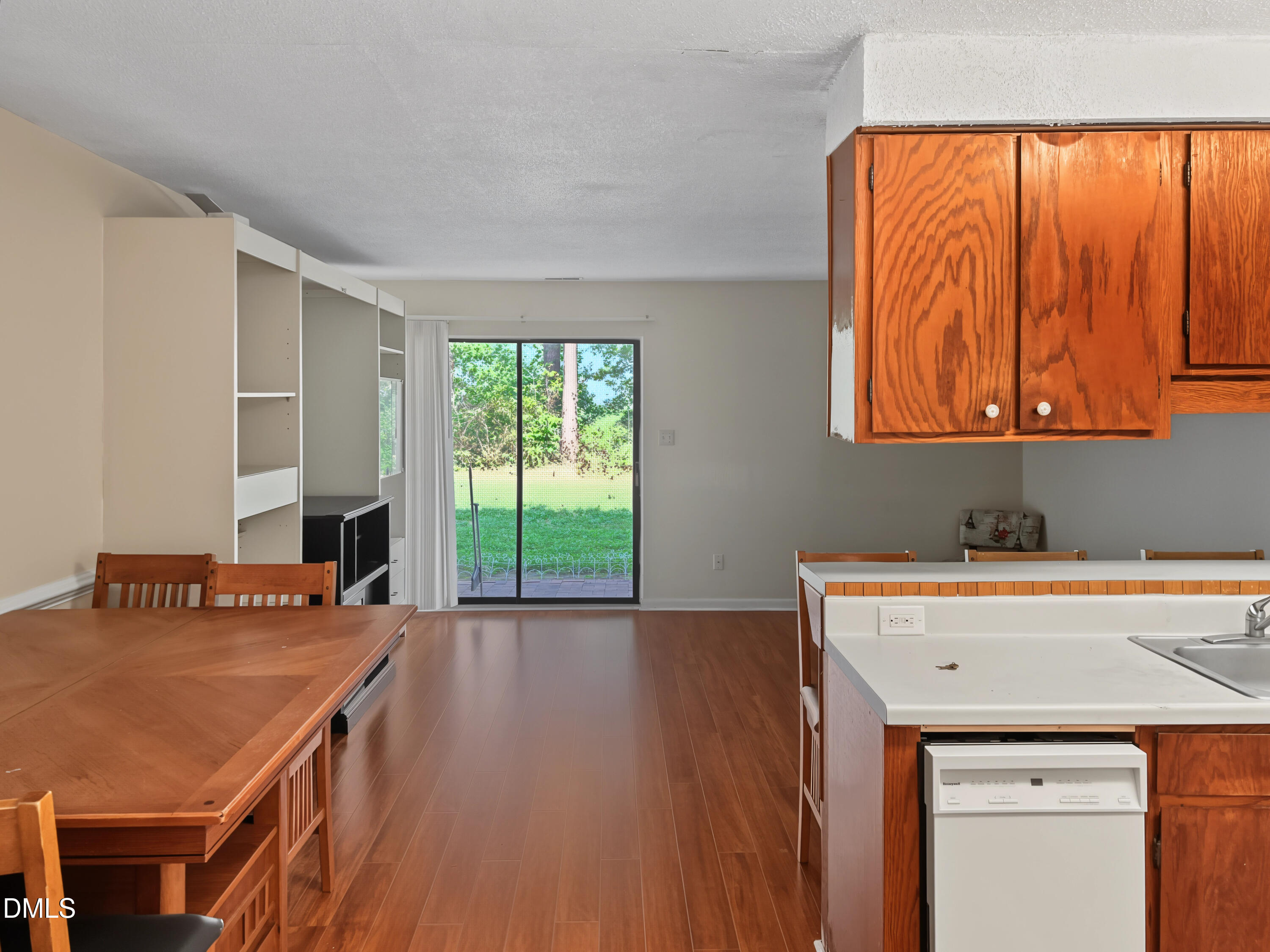 3007 Huntleigh Drive Property Photo 11