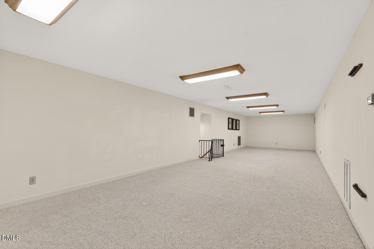 18 Appleton Place Property Photo 44