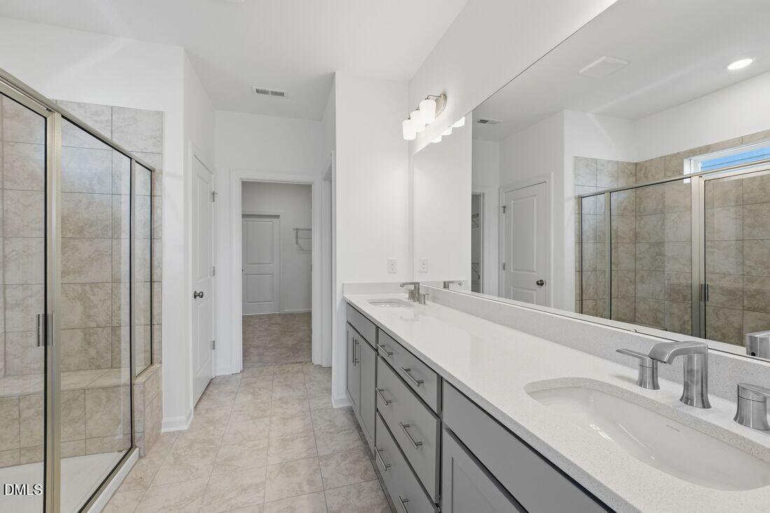 1045 Hardin Hill Lane Property Photo 4