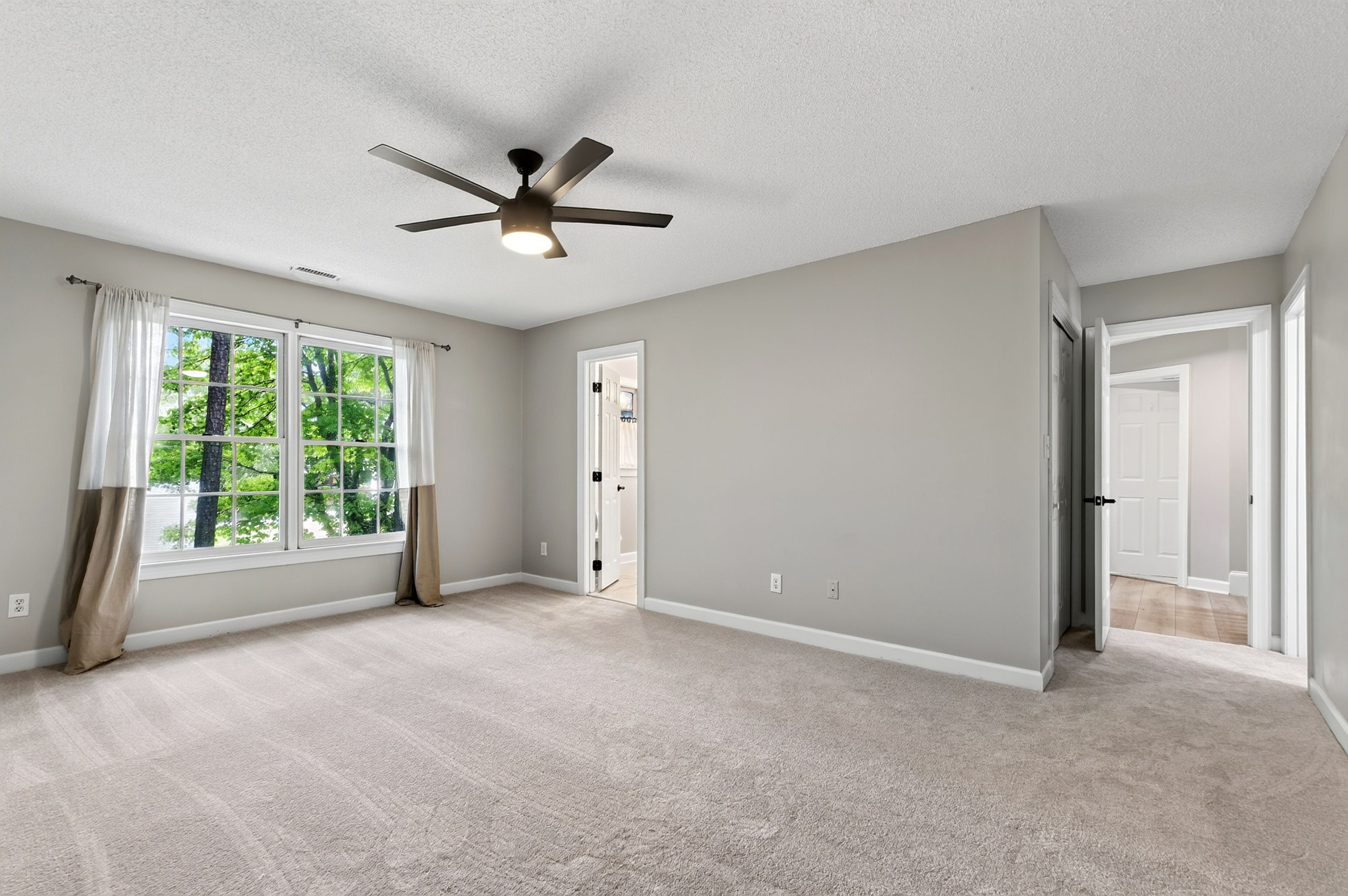 104 Acadia Court Property Photo 6