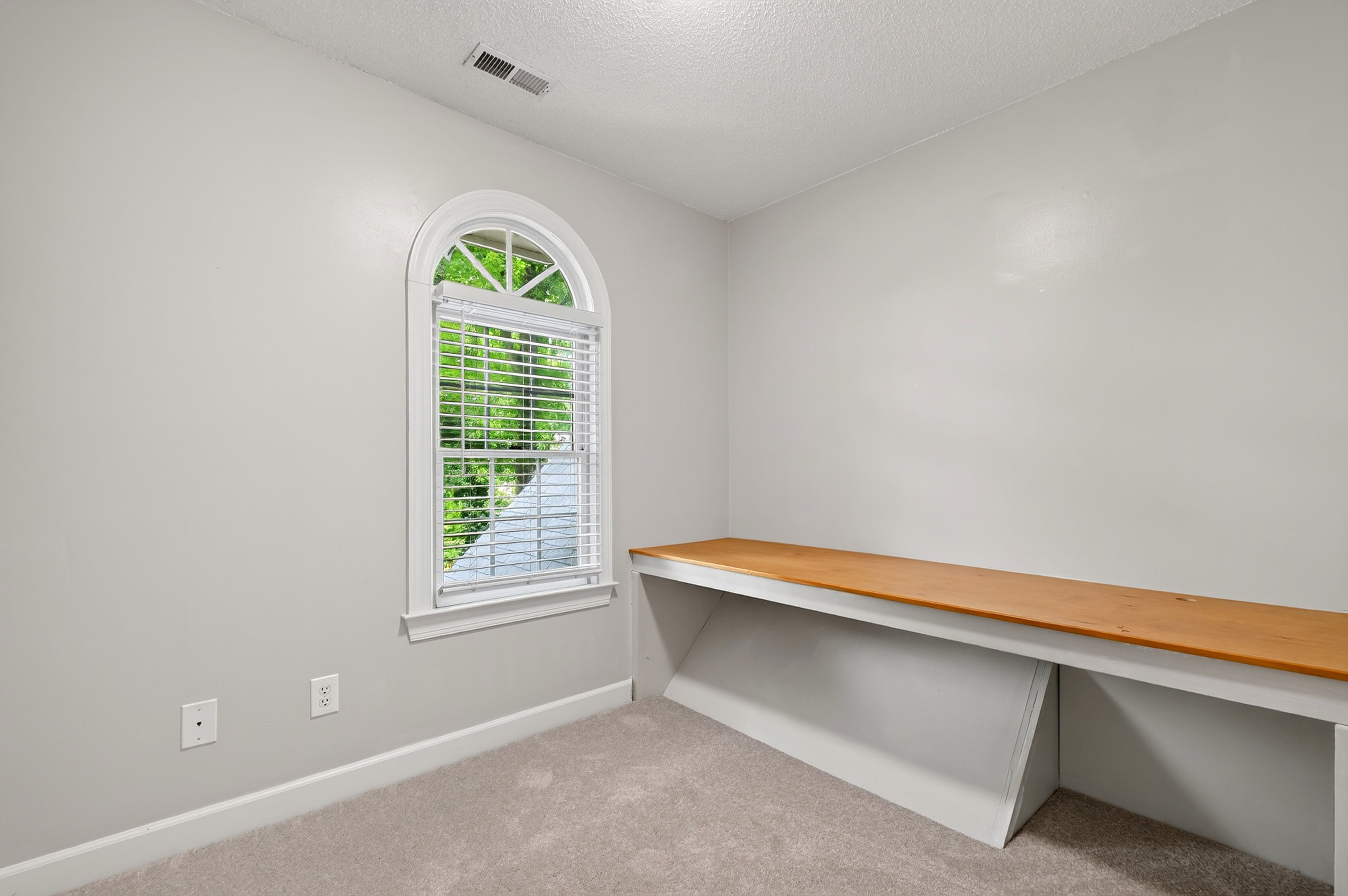 104 Acadia Court Property Photo 47