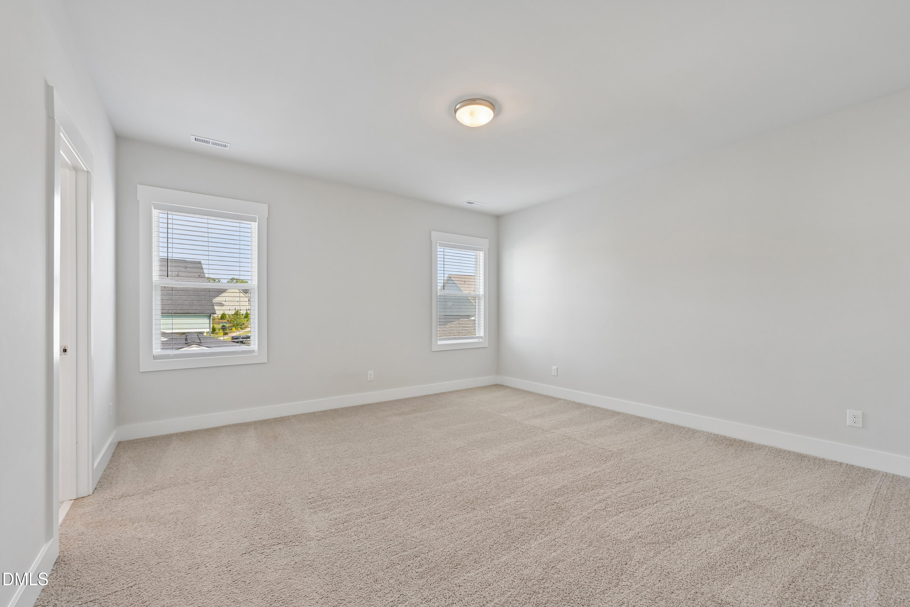 121 Broadwater Drive Property Photo 5