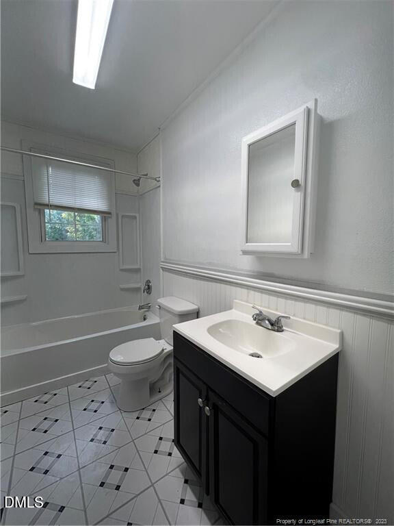 2594 Marks Road Property Photo 3