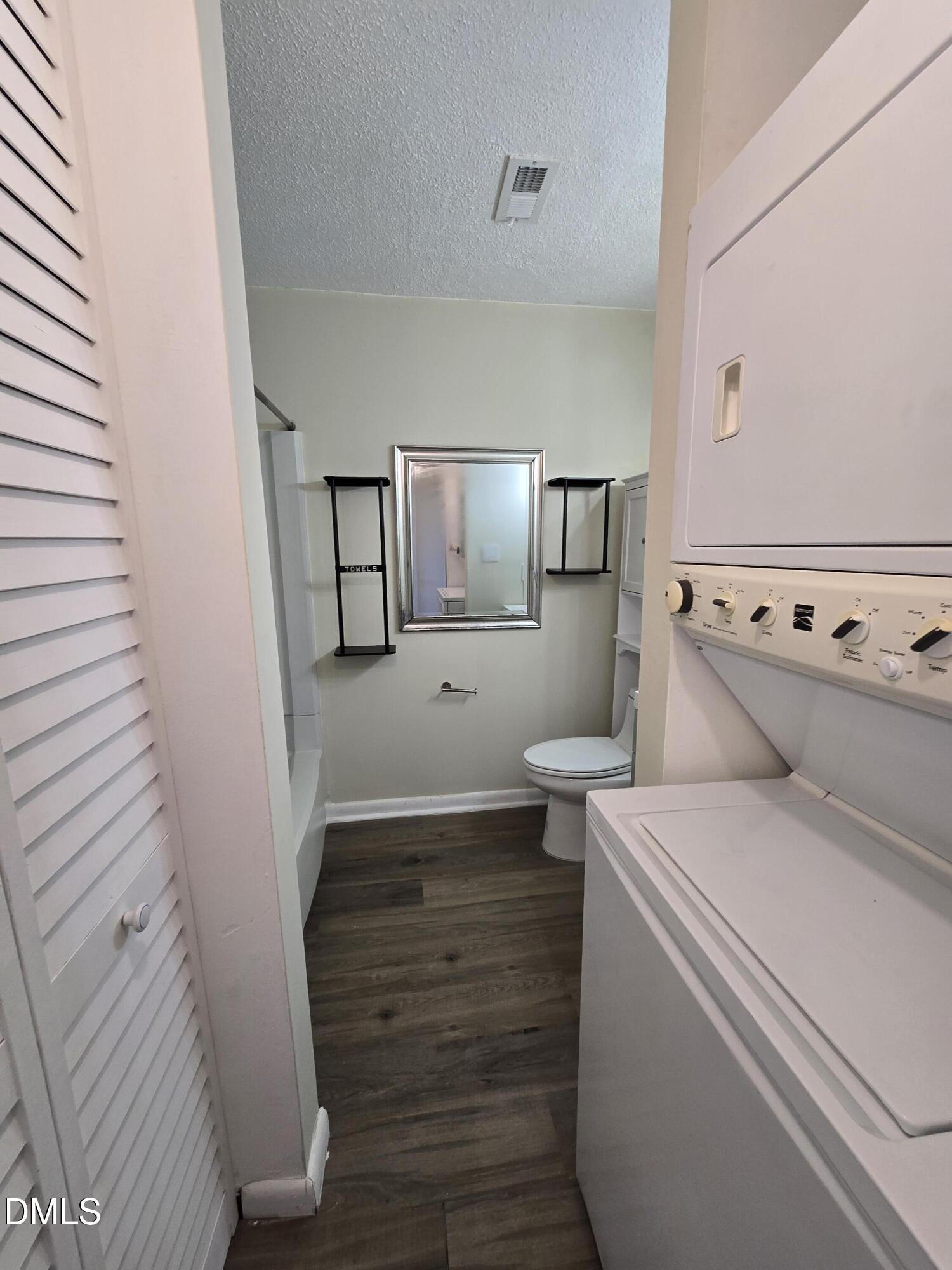 3071 Huntleigh Drive Property Photo 2