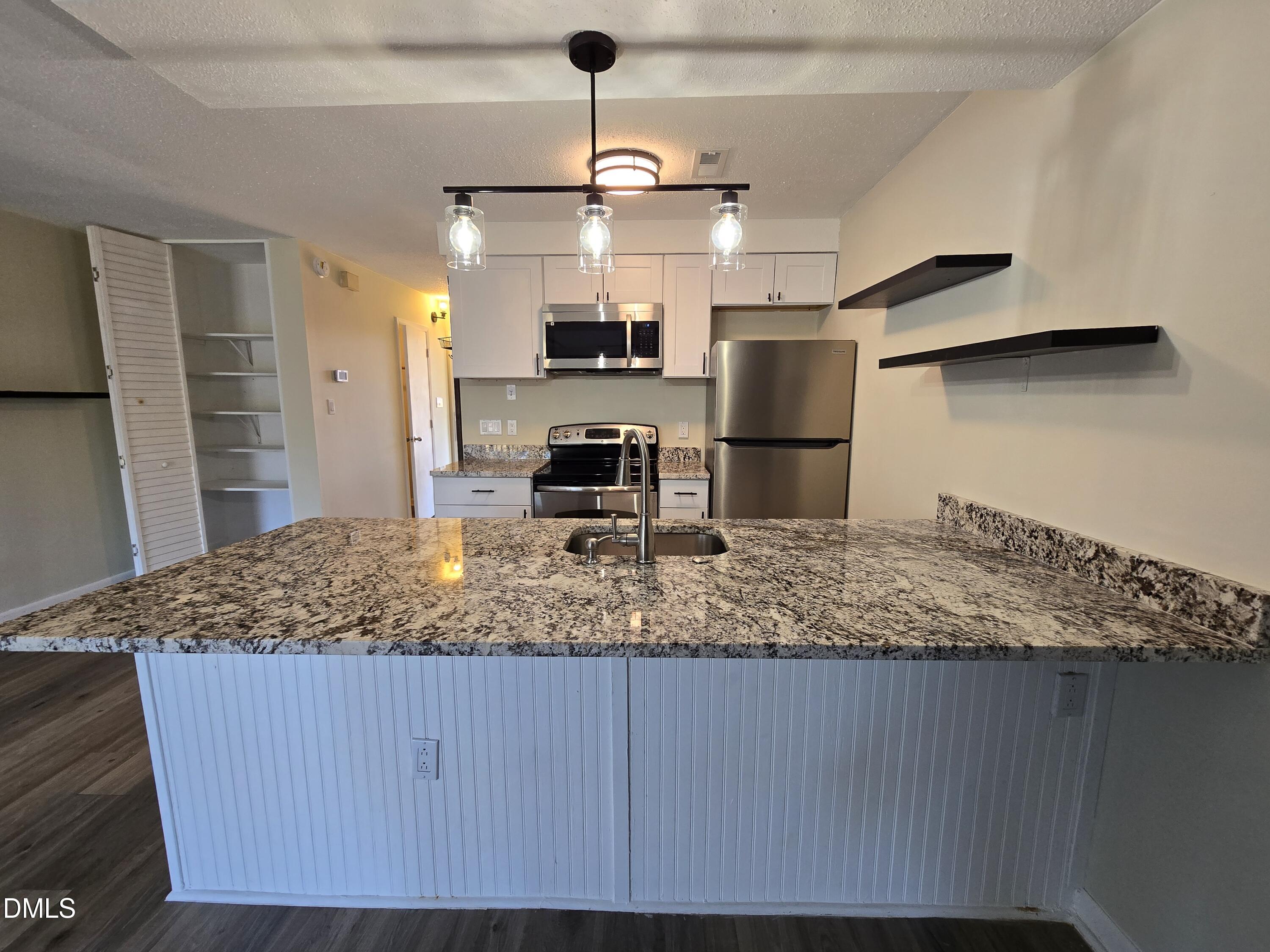 3071 Huntleigh Drive Property Photo 12