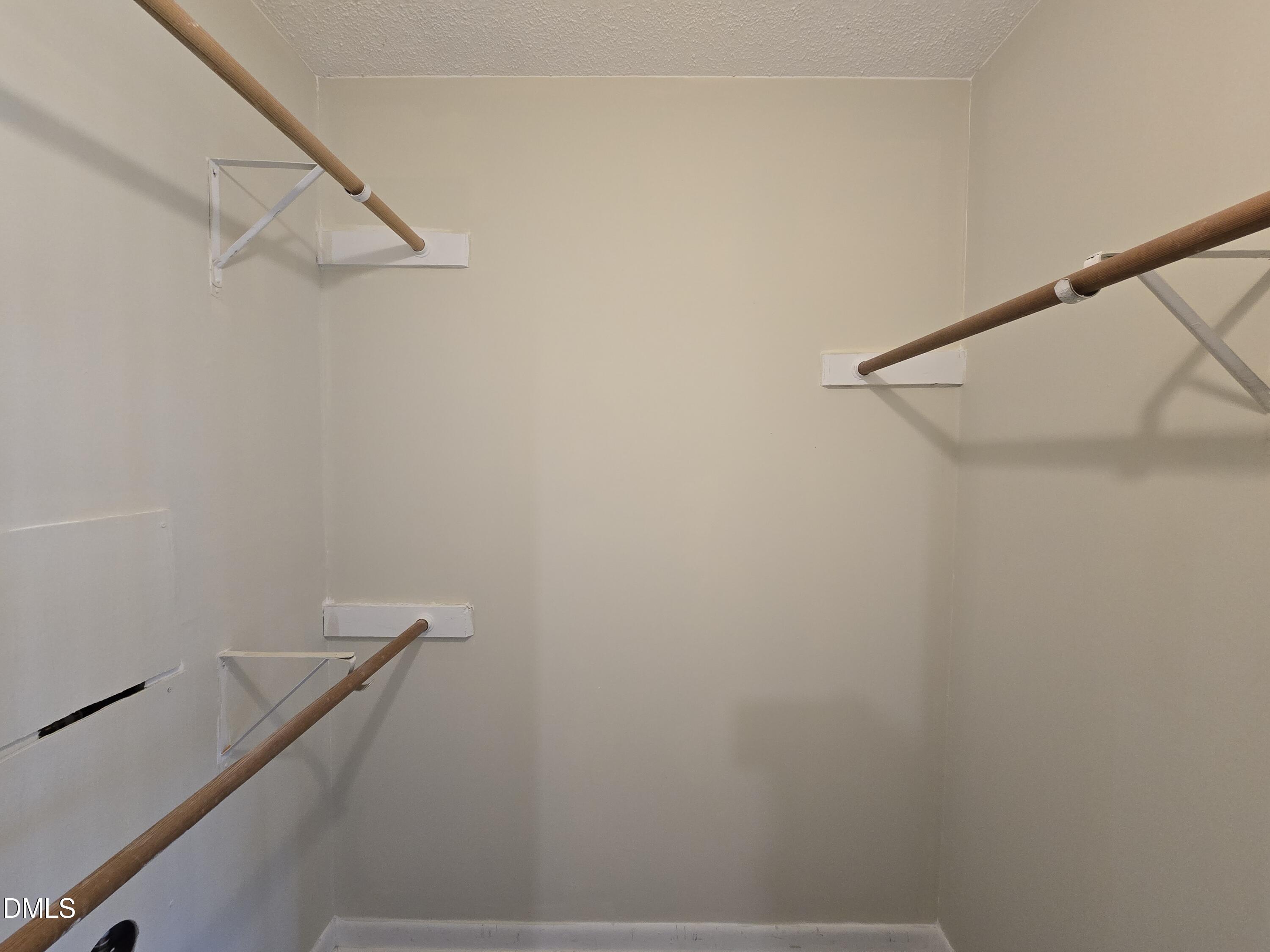 3071 Huntleigh Drive Property Photo 14